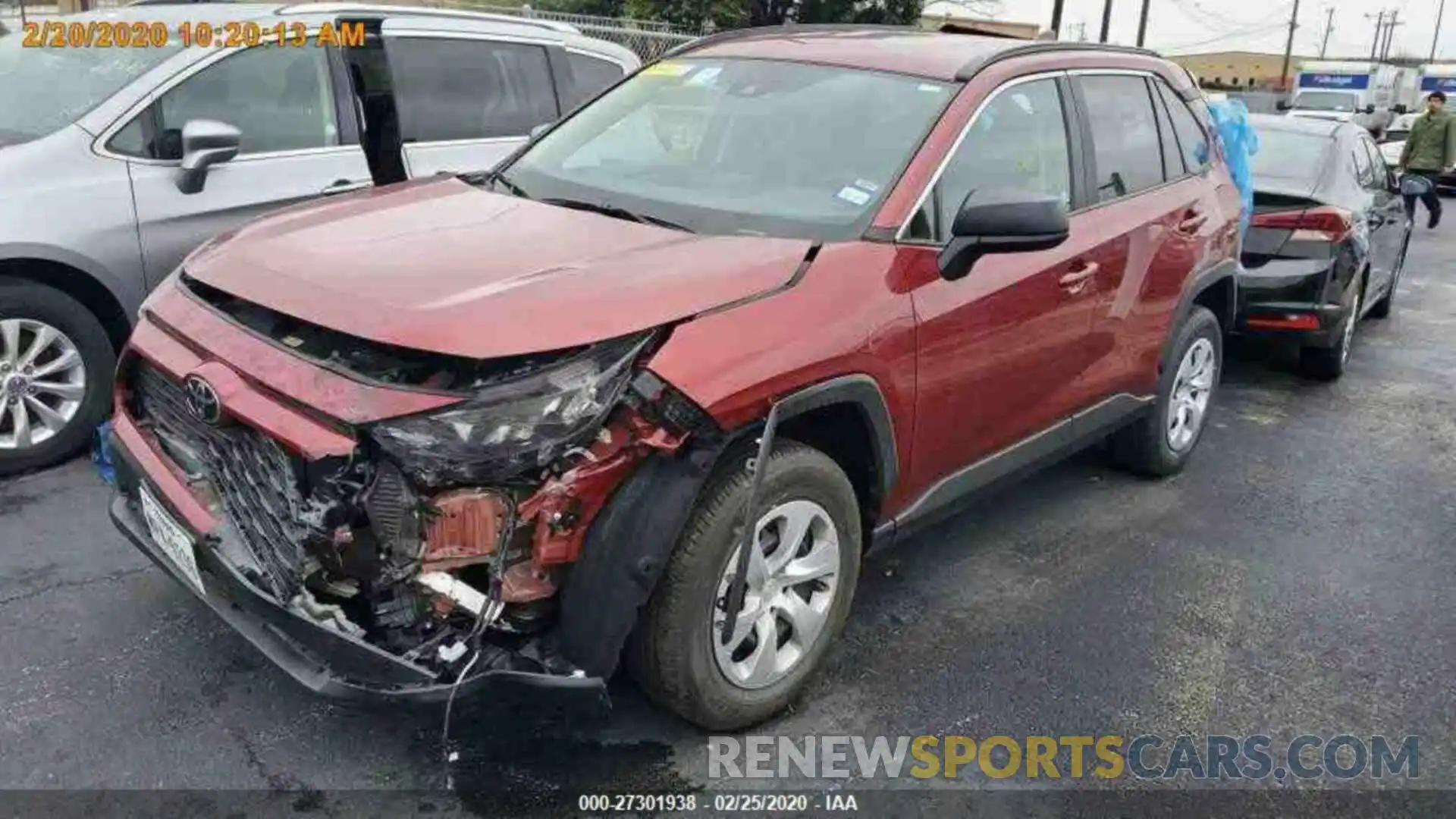 13 Photograph of a damaged car 2T3H1RFV4LC036640 TOYOTA RAV4 2020