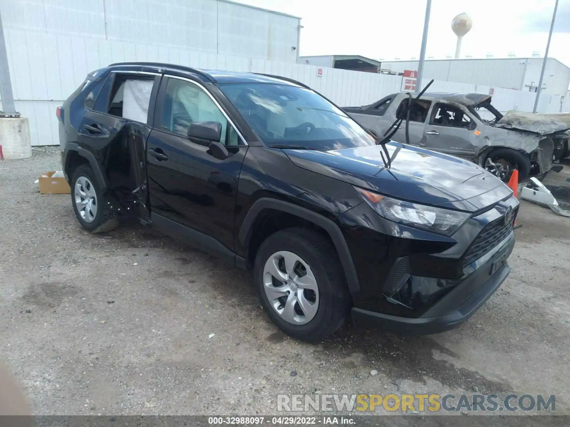 1 Фотография поврежденного автомобиля 2T3H1RFV4LC036900 TOYOTA RAV4 2020