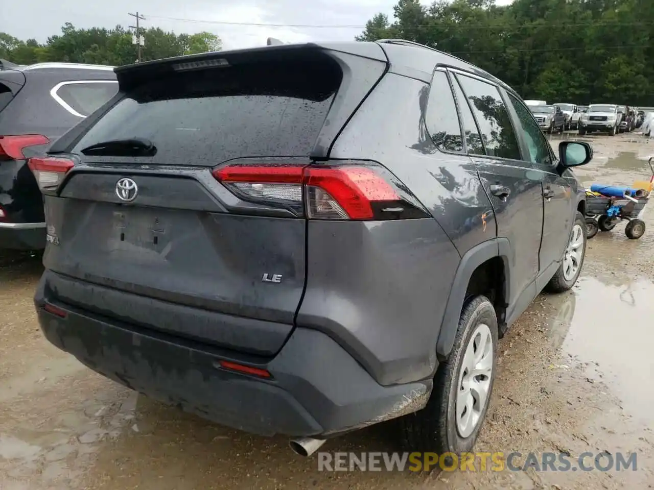 4 Photograph of a damaged car 2T3H1RFV4LC041739 TOYOTA RAV4 2020