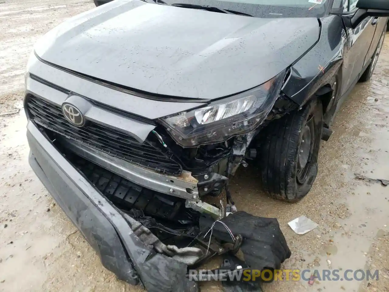 9 Photograph of a damaged car 2T3H1RFV4LC041739 TOYOTA RAV4 2020