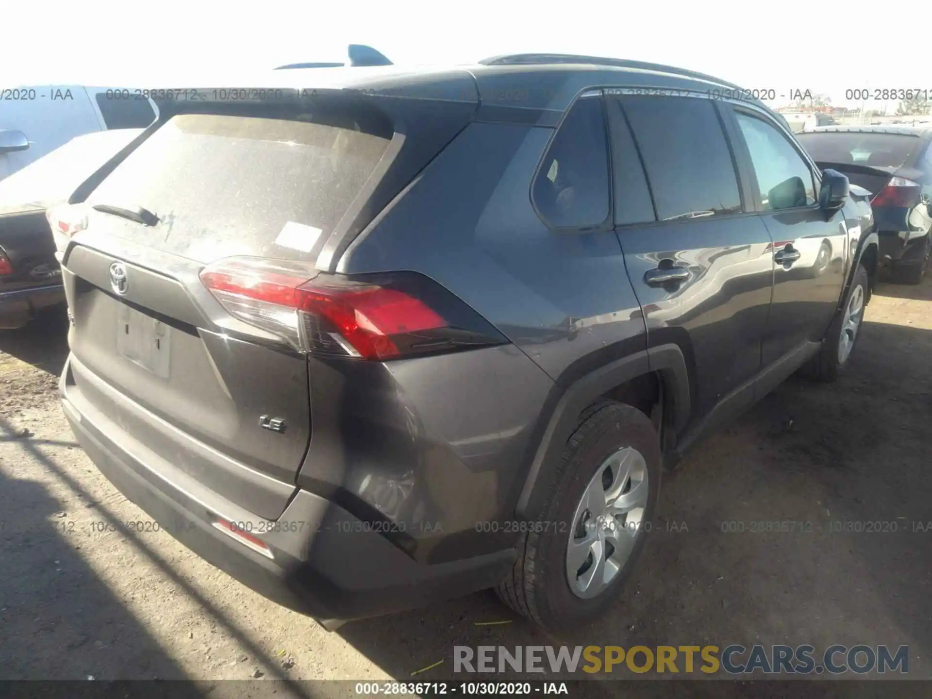 4 Photograph of a damaged car 2T3H1RFV4LC044026 TOYOTA RAV4 2020