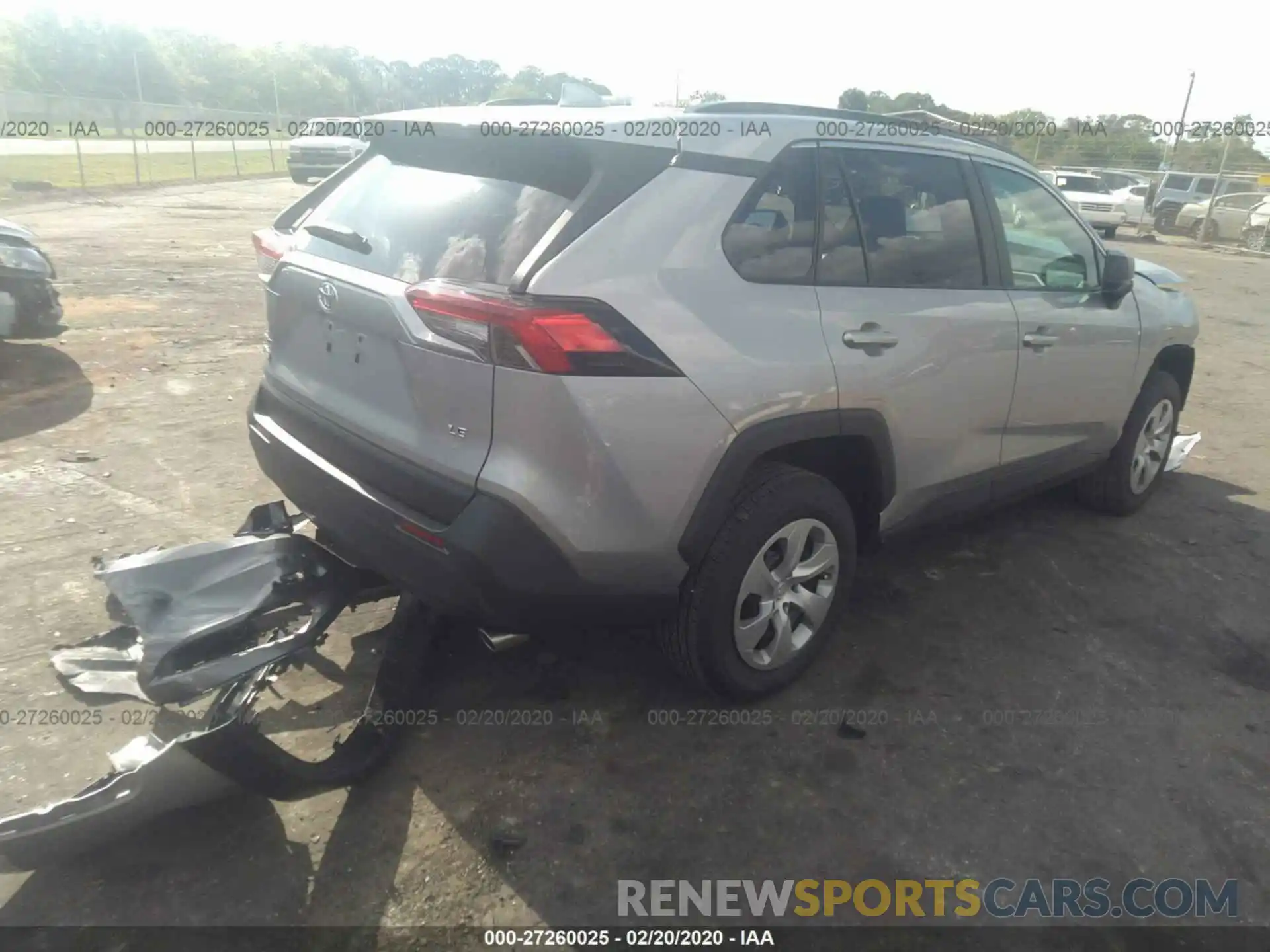 4 Photograph of a damaged car 2T3H1RFV4LC044222 TOYOTA RAV4 2020