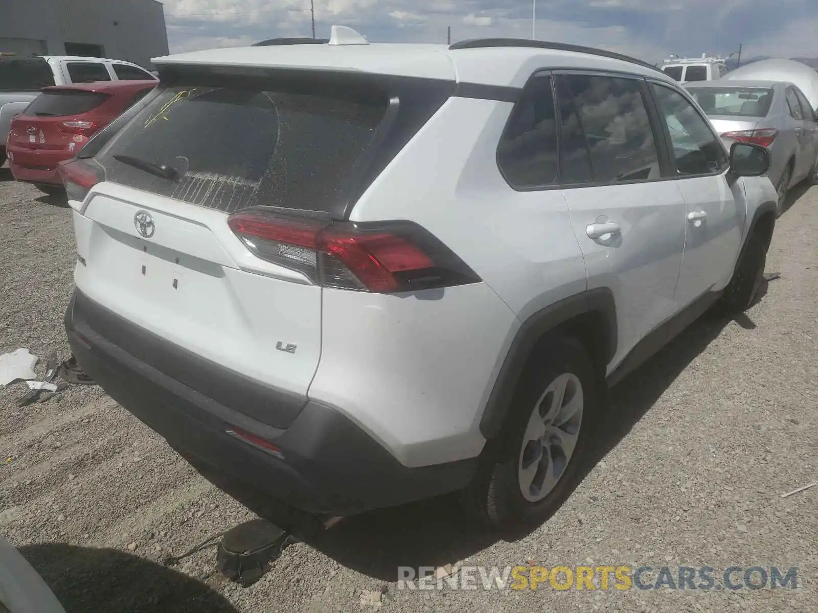 4 Photograph of a damaged car 2T3H1RFV4LC048156 TOYOTA RAV4 2020