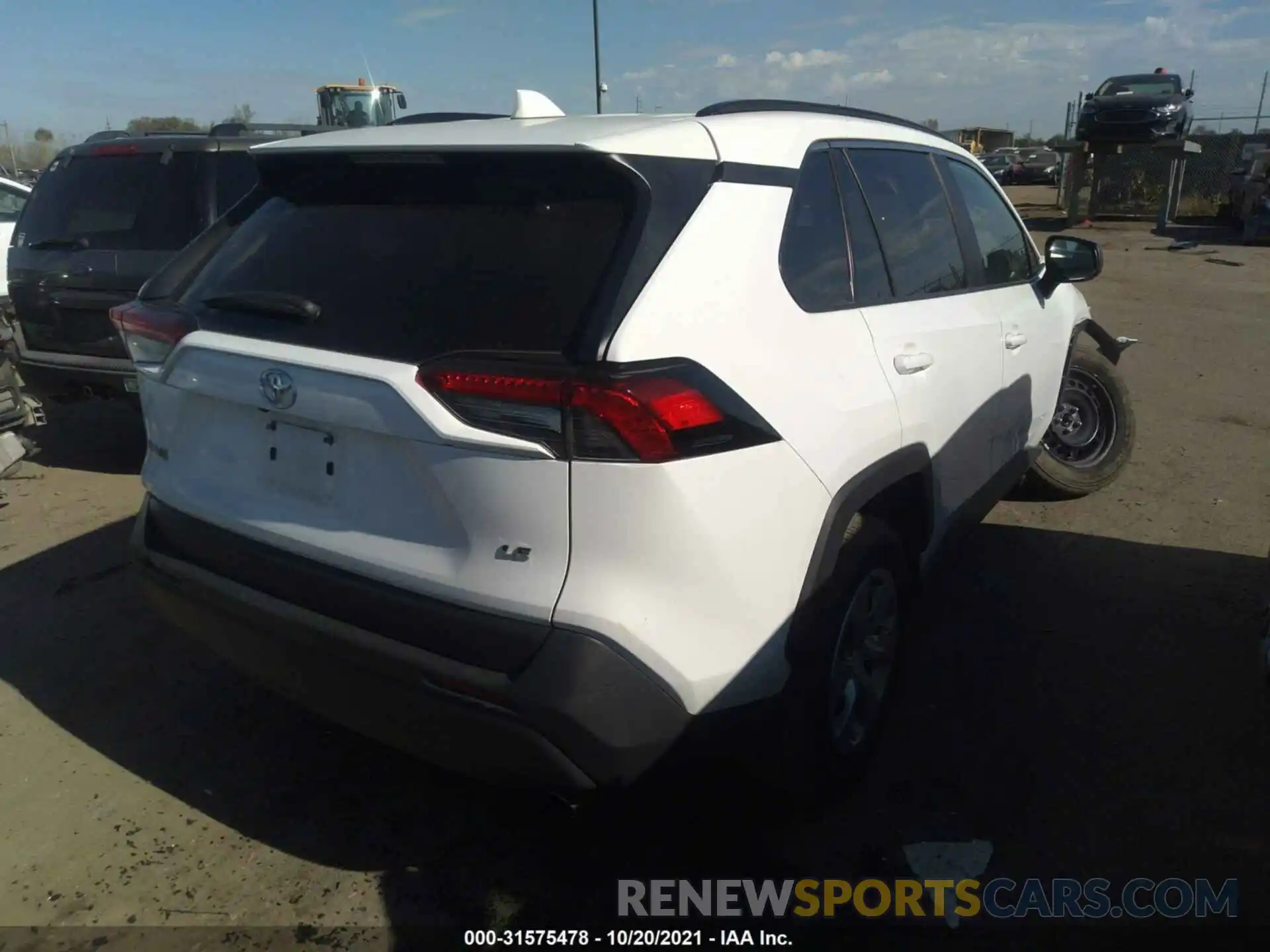 4 Photograph of a damaged car 2T3H1RFV4LC050988 TOYOTA RAV4 2020