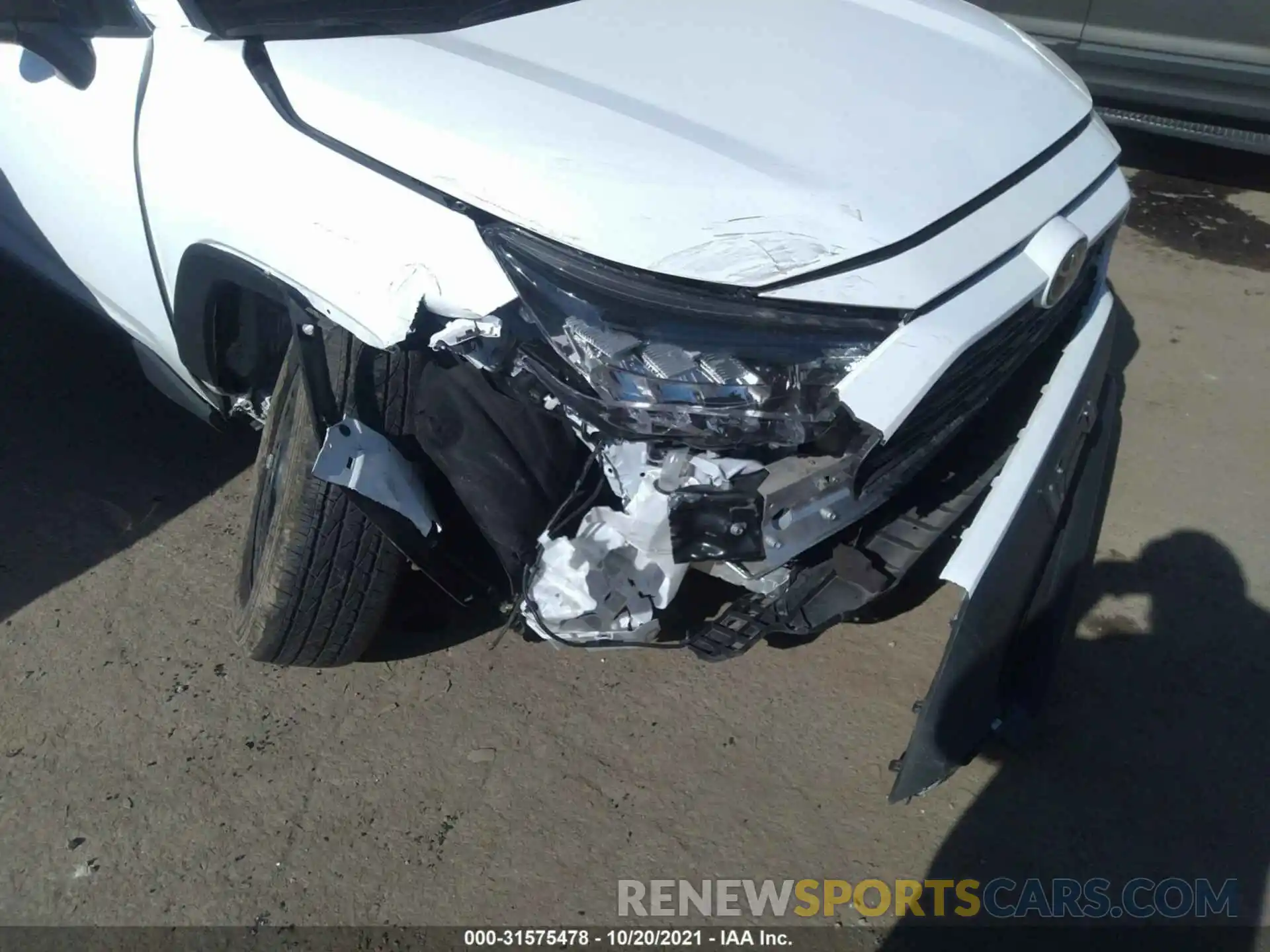 6 Photograph of a damaged car 2T3H1RFV4LC050988 TOYOTA RAV4 2020