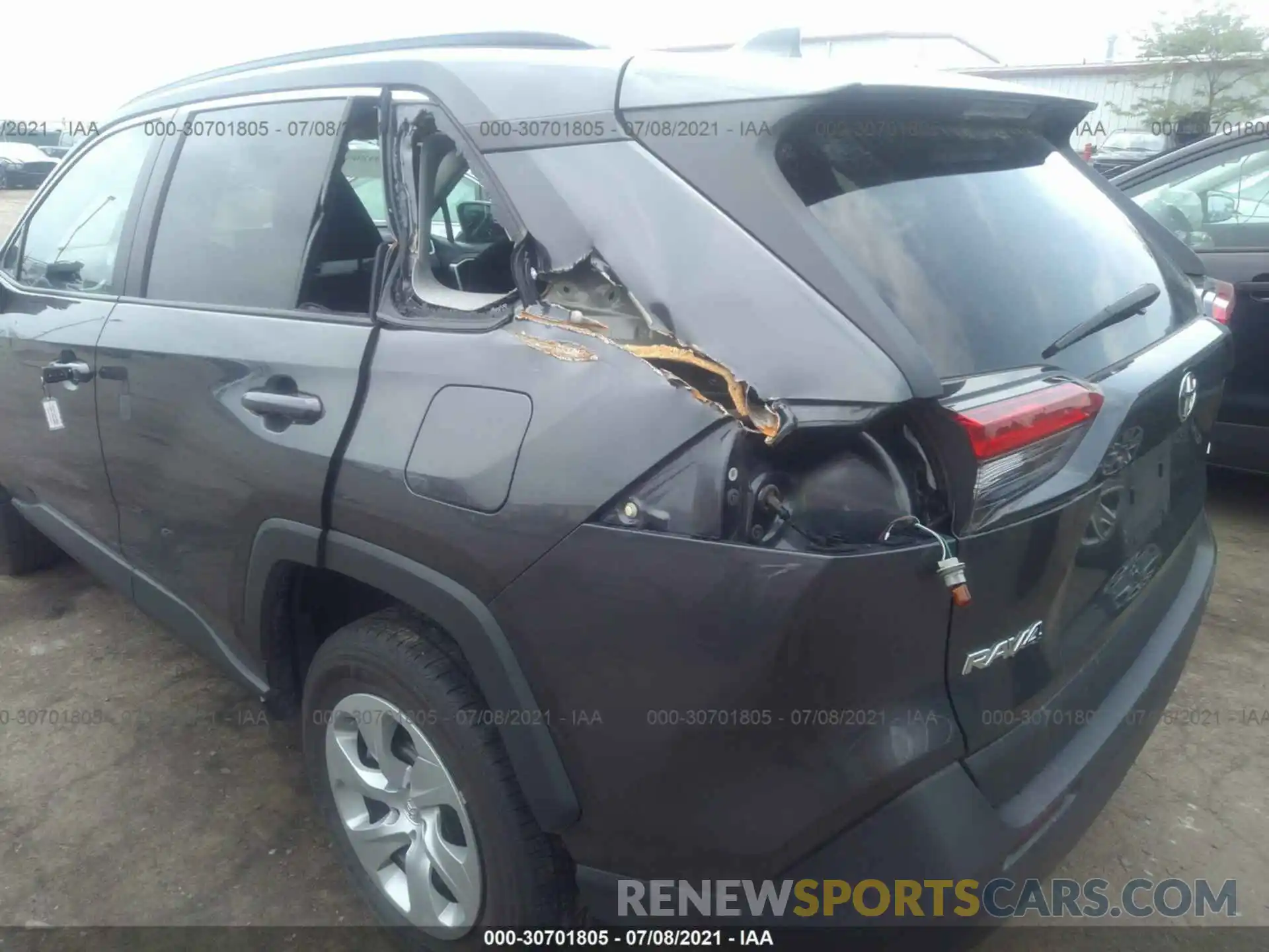 6 Photograph of a damaged car 2T3H1RFV4LC052174 TOYOTA RAV4 2020