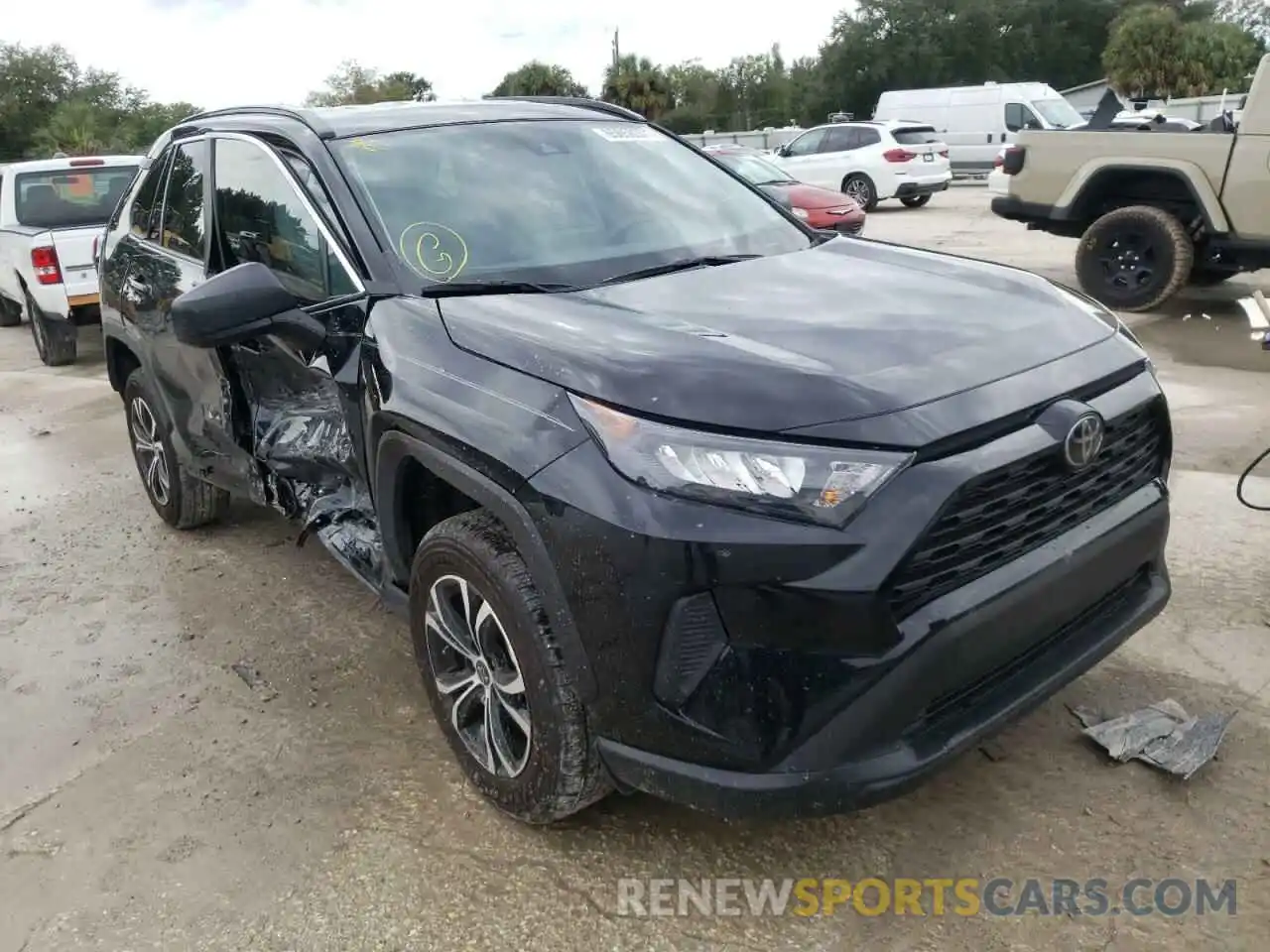 1 Photograph of a damaged car 2T3H1RFV4LC061571 TOYOTA RAV4 2020