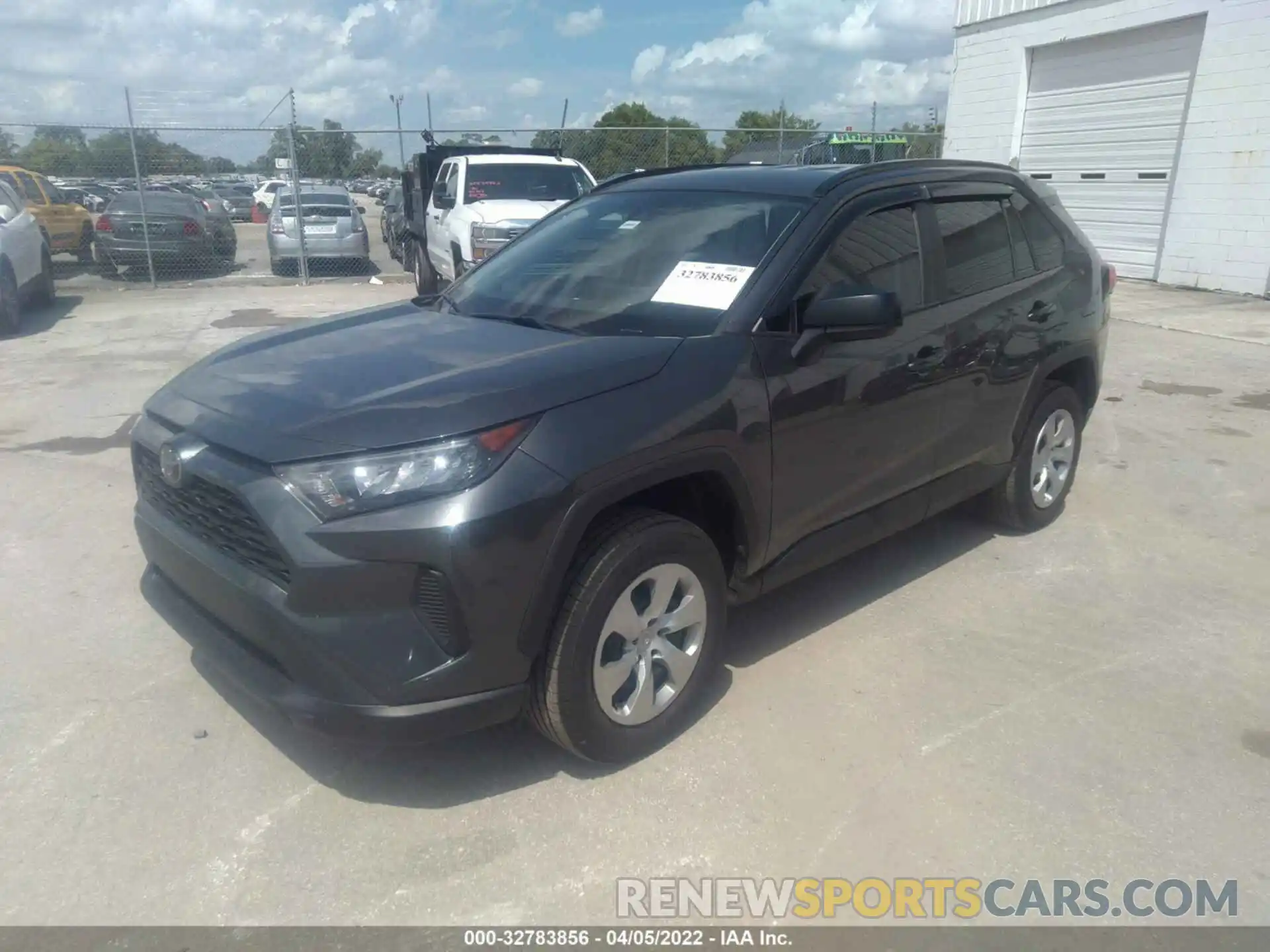 2 Photograph of a damaged car 2T3H1RFV4LC082727 TOYOTA RAV4 2020