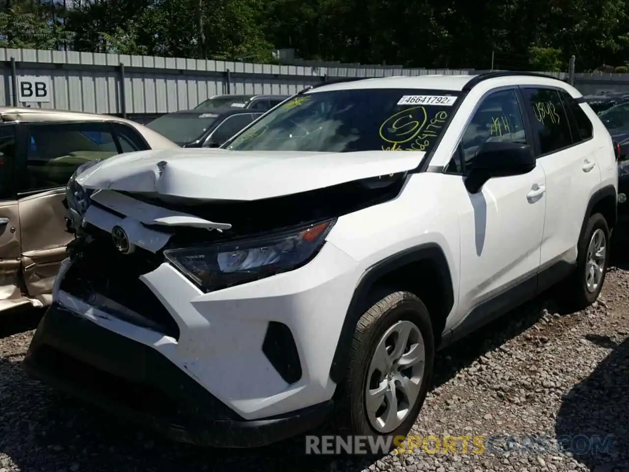 2 Photograph of a damaged car 2T3H1RFV4LC085188 TOYOTA RAV4 2020