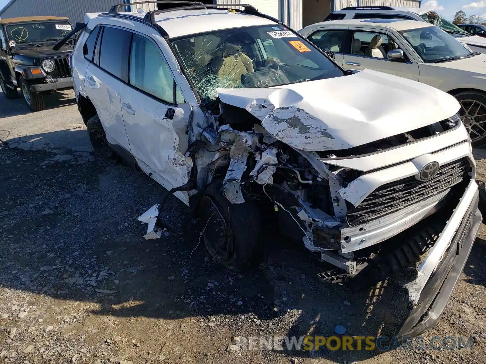 9 Photograph of a damaged car 2T3H1RFV4LW060290 TOYOTA RAV4 2020