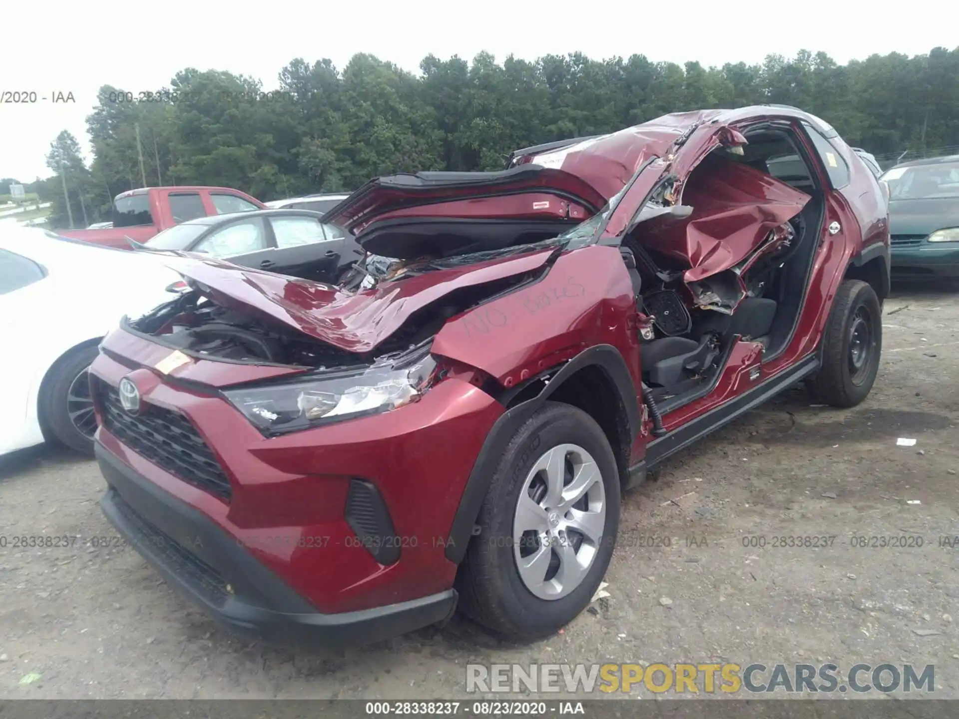 2 Photograph of a damaged car 2T3H1RFV4LW061729 TOYOTA RAV4 2020