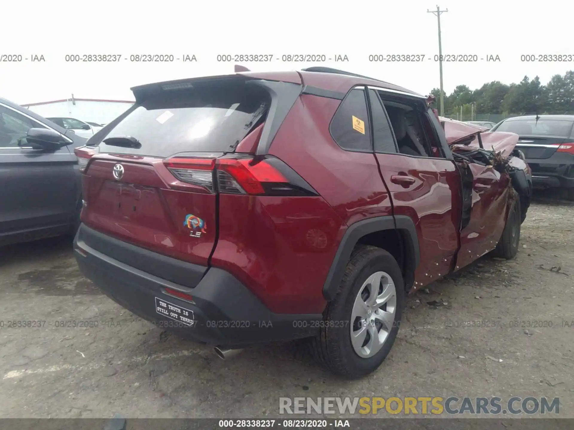 4 Photograph of a damaged car 2T3H1RFV4LW061729 TOYOTA RAV4 2020