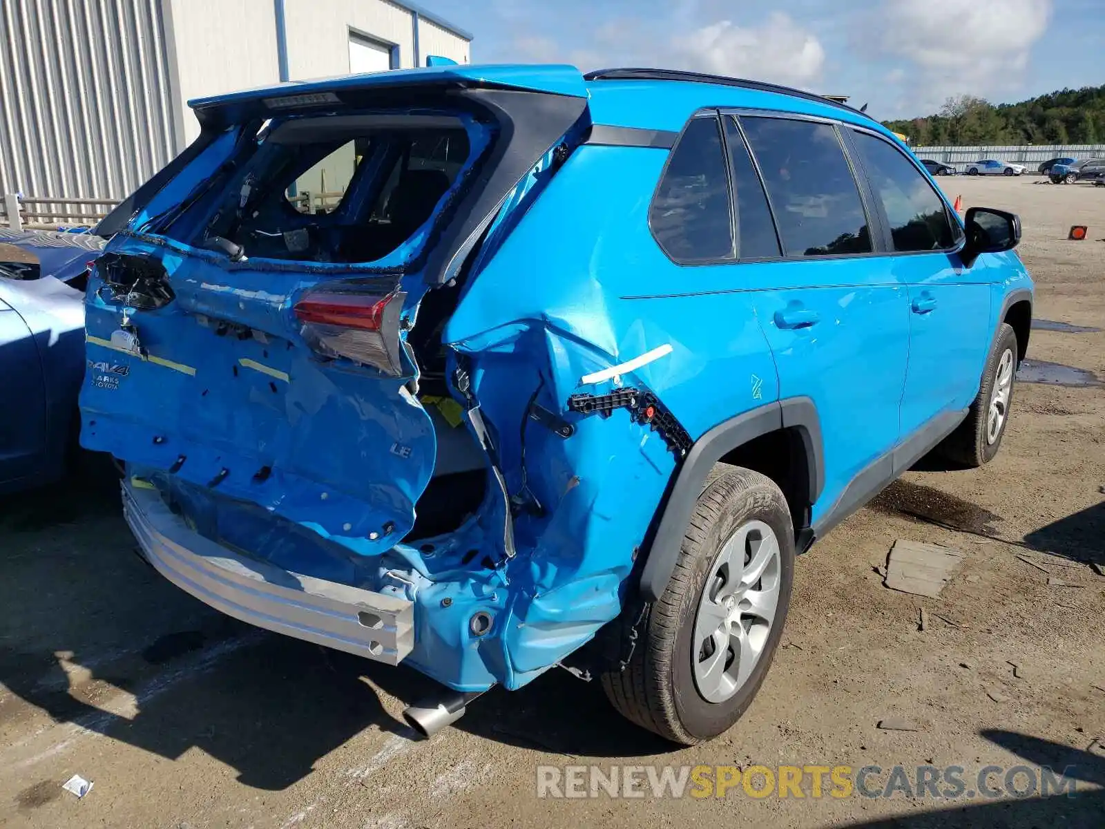 4 Photograph of a damaged car 2T3H1RFV4LW068728 TOYOTA RAV4 2020