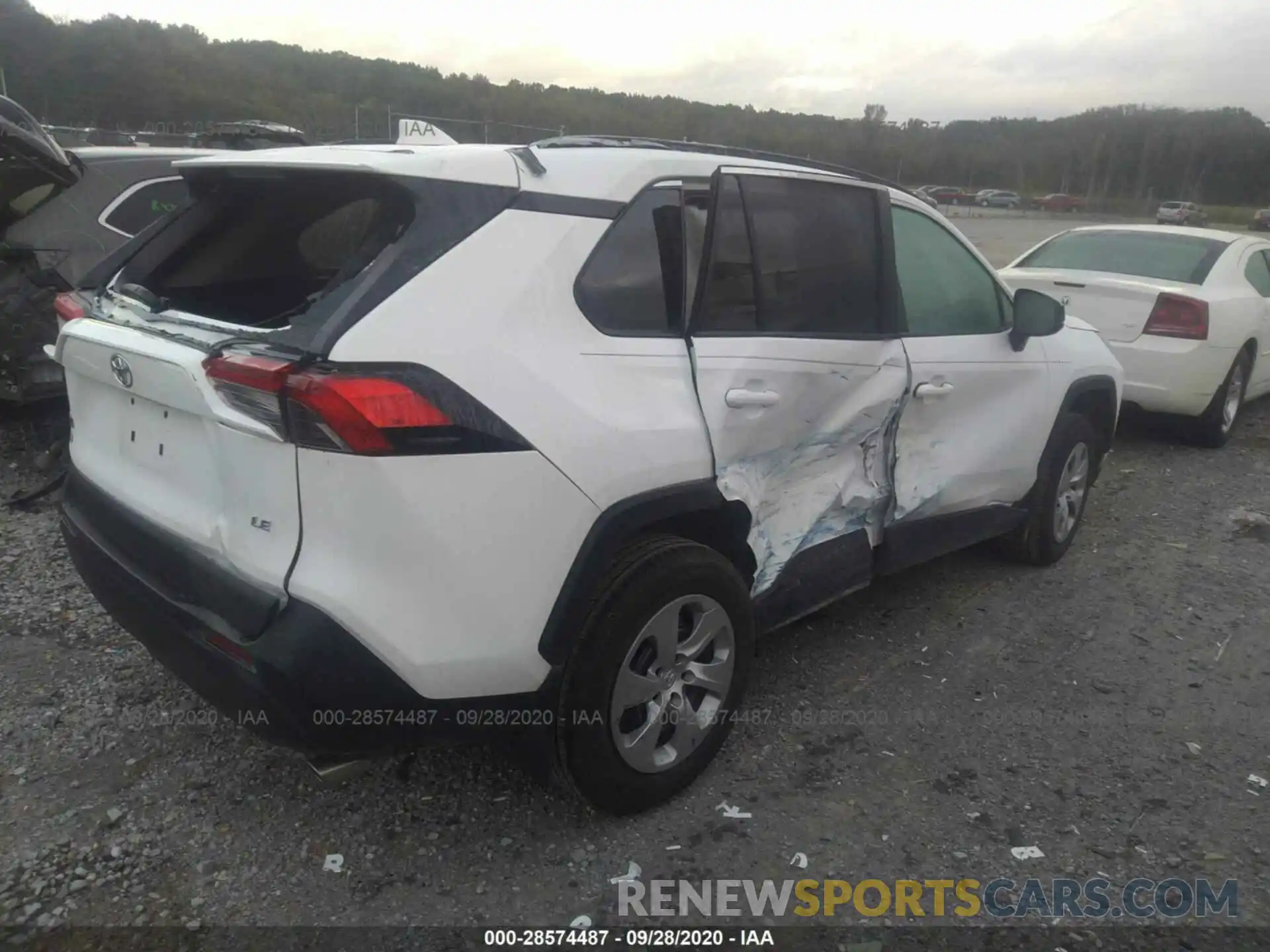 4 Photograph of a damaged car 2T3H1RFV4LW068812 TOYOTA RAV4 2020