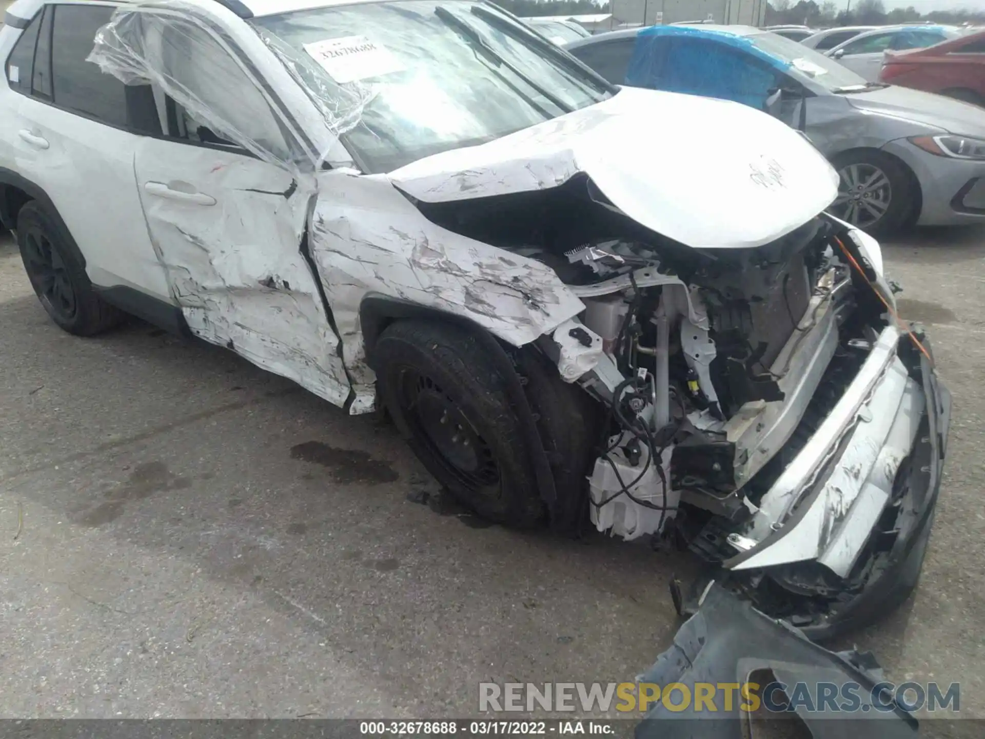 6 Photograph of a damaged car 2T3H1RFV4LW070527 TOYOTA RAV4 2020