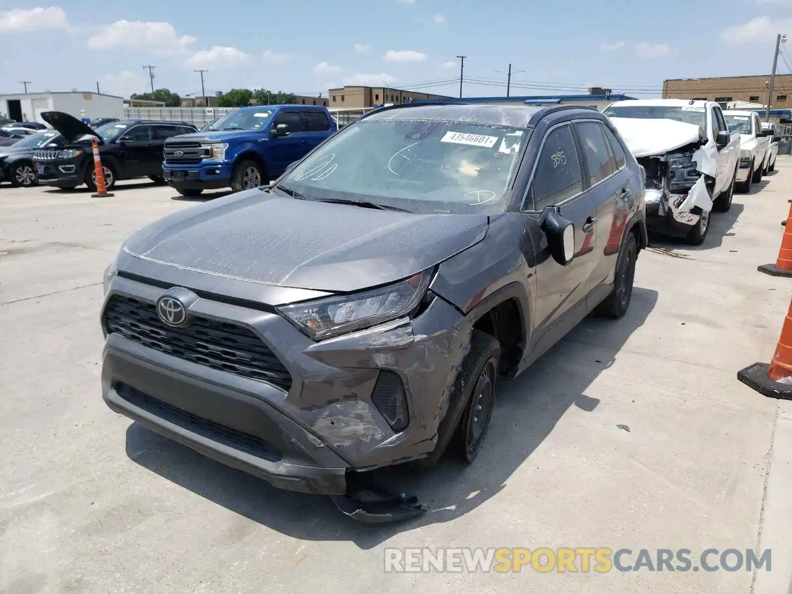 2 Photograph of a damaged car 2T3H1RFV4LW088560 TOYOTA RAV4 2020