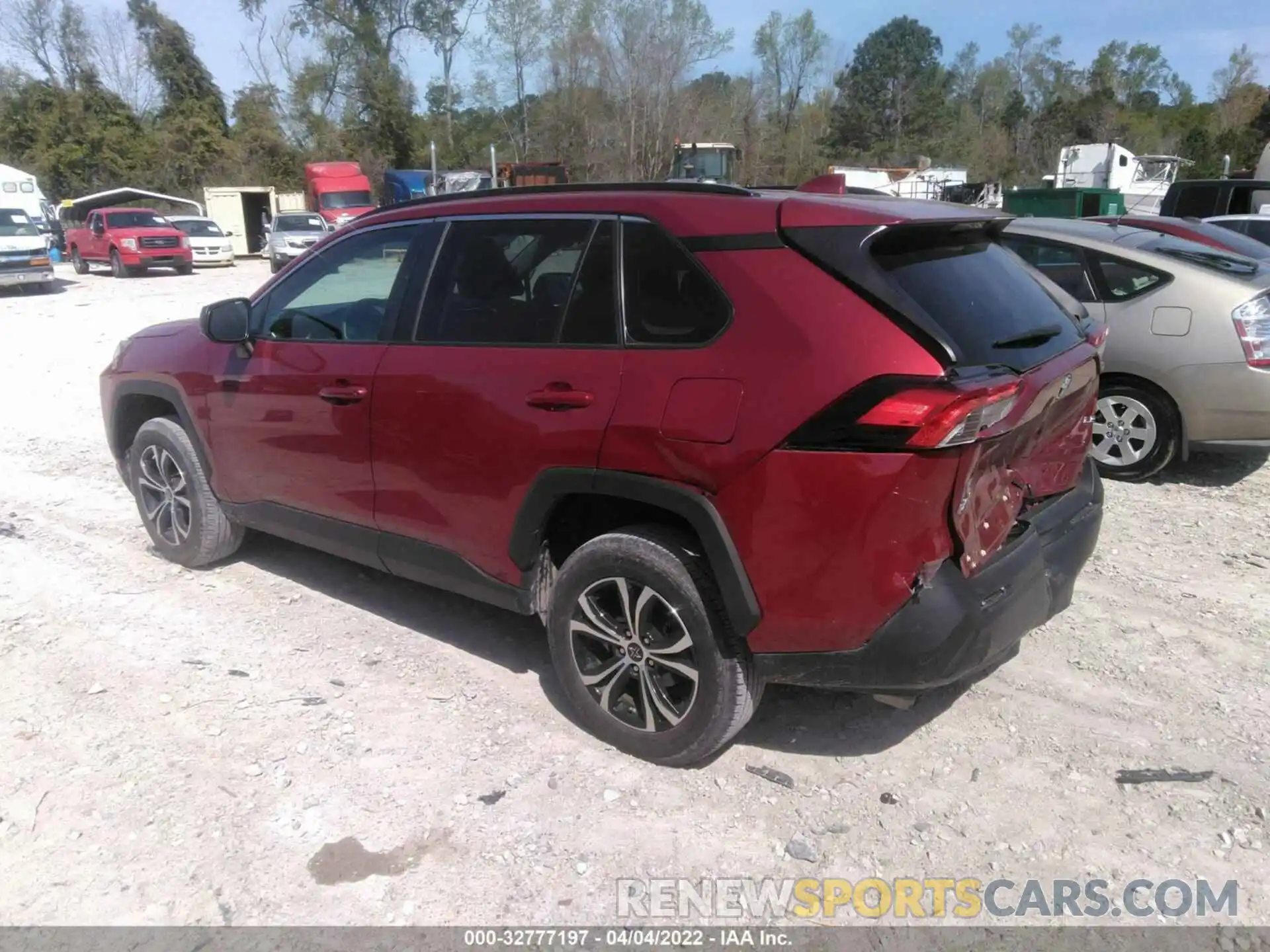 3 Photograph of a damaged car 2T3H1RFV4LW090292 TOYOTA RAV4 2020