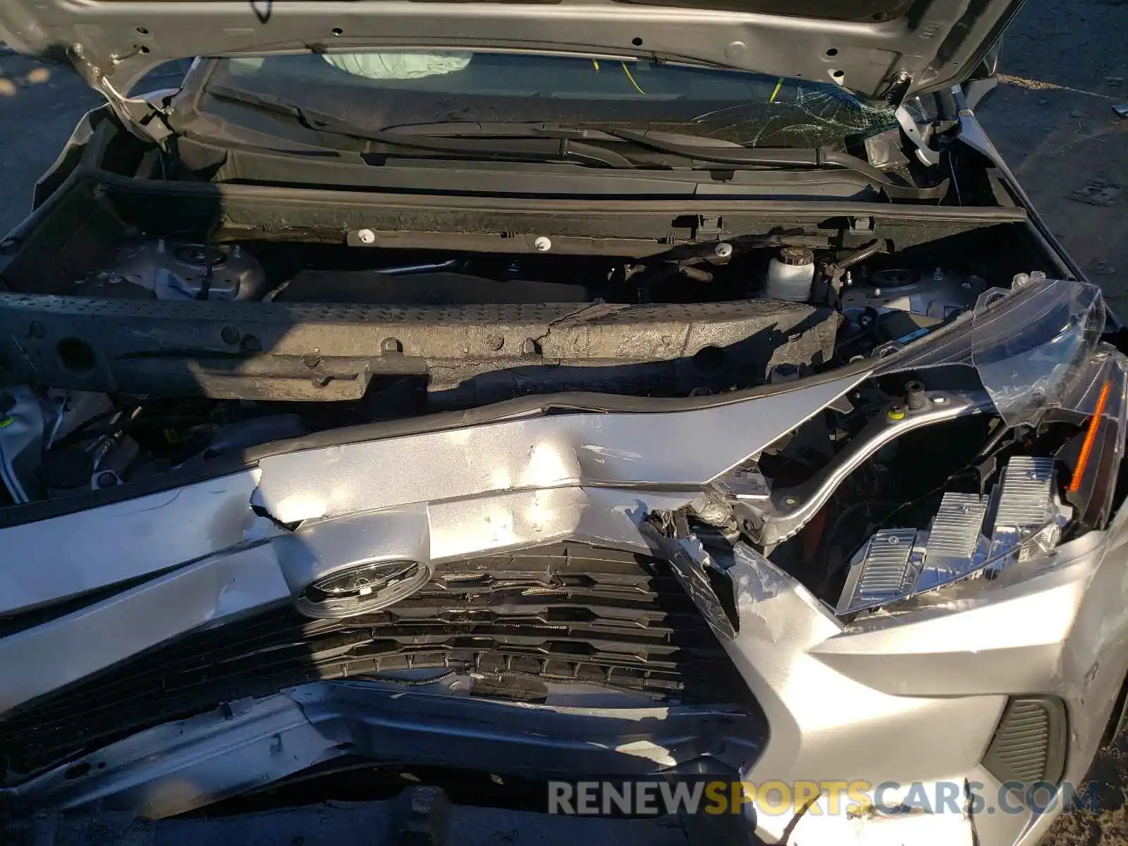 7 Photograph of a damaged car 2T3H1RFV4LW097582 TOYOTA RAV4 2020