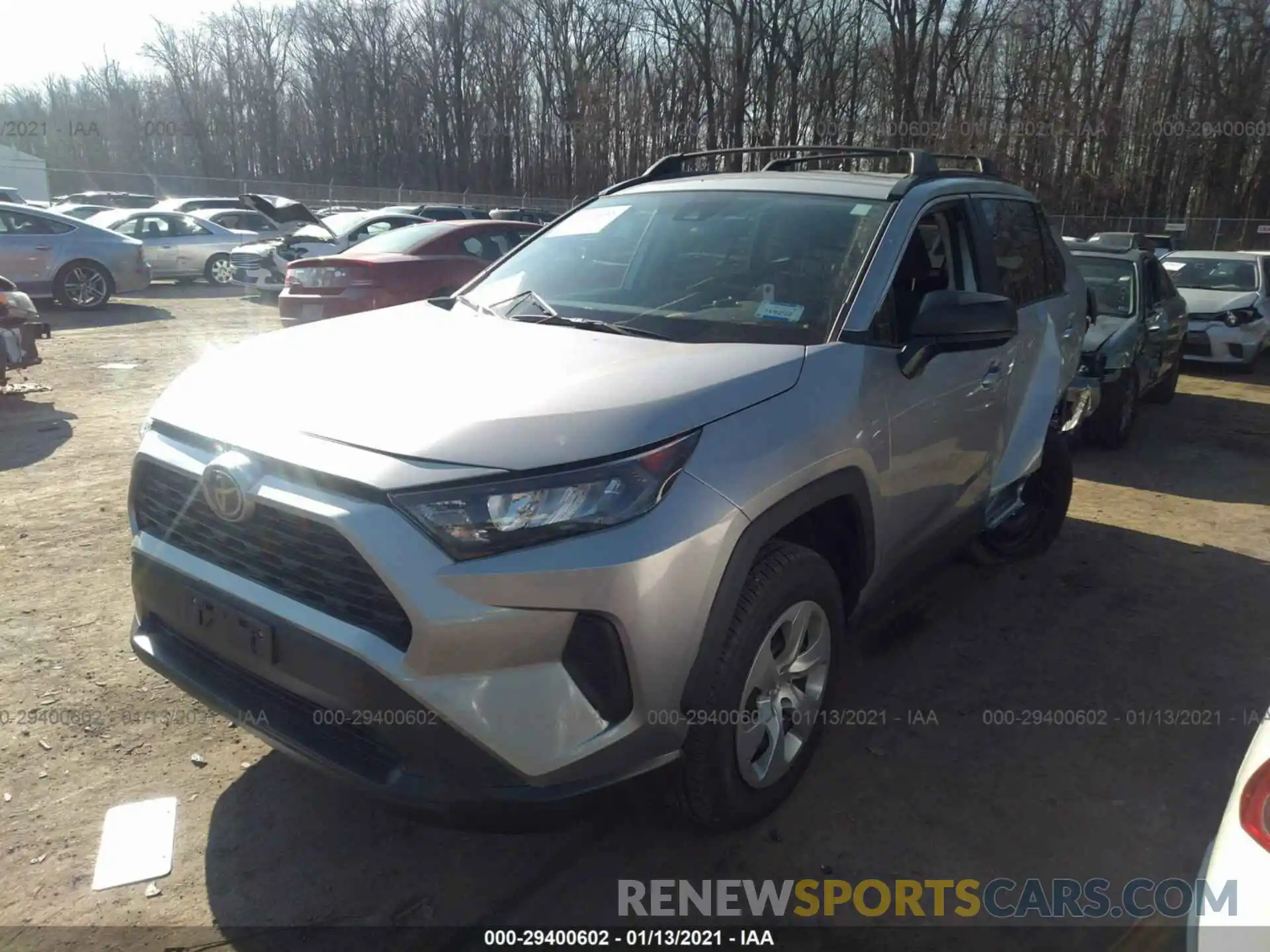 2 Photograph of a damaged car 2T3H1RFV4LW098070 TOYOTA RAV4 2020