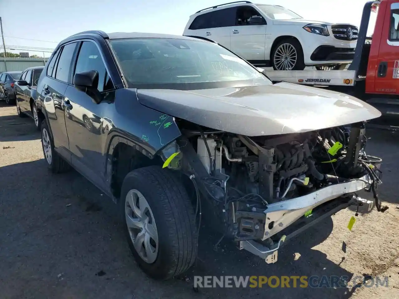 1 Photograph of a damaged car 2T3H1RFV4LW099235 TOYOTA RAV4 2020