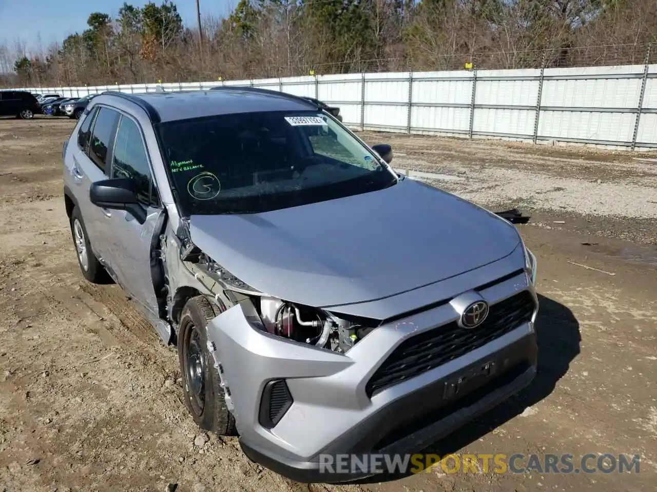 1 Photograph of a damaged car 2T3H1RFV4LW101307 TOYOTA RAV4 2020