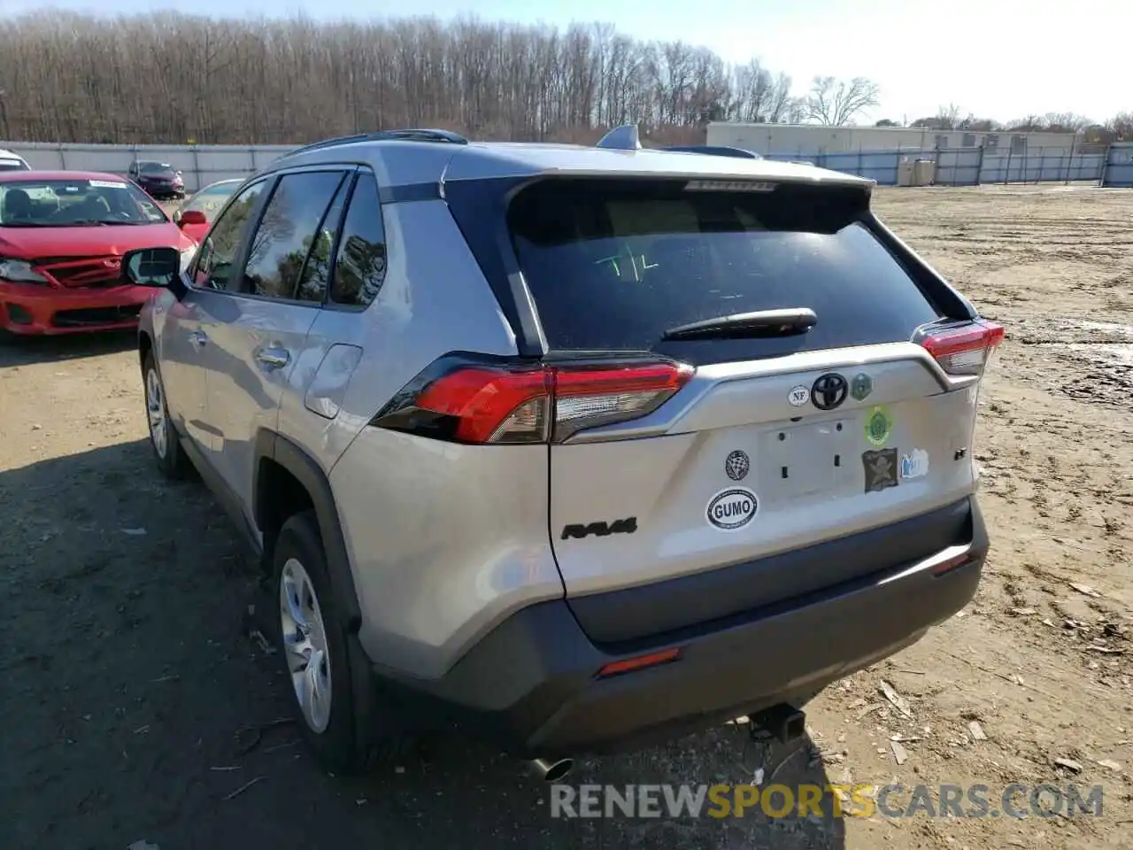 3 Photograph of a damaged car 2T3H1RFV4LW101307 TOYOTA RAV4 2020