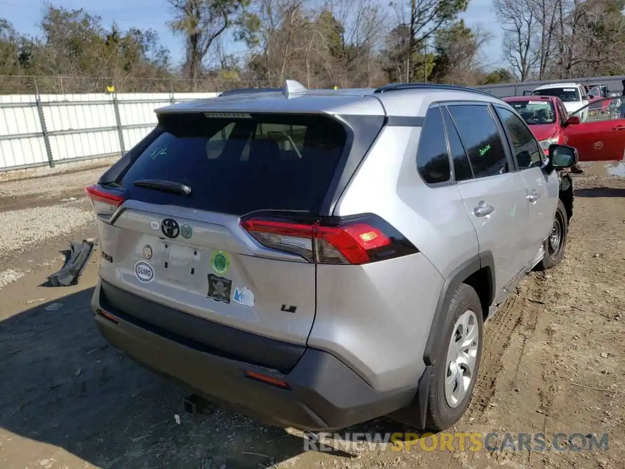 4 Photograph of a damaged car 2T3H1RFV4LW101307 TOYOTA RAV4 2020