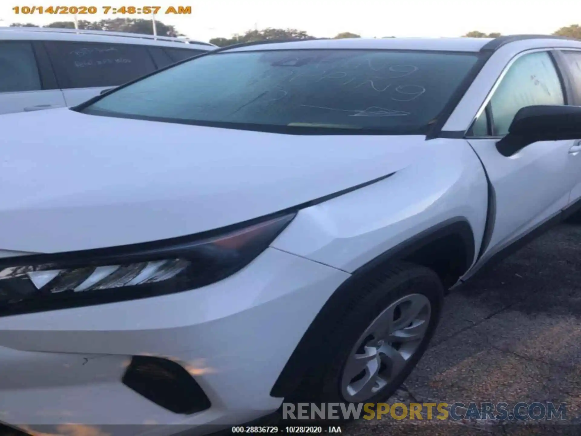 15 Photograph of a damaged car 2T3H1RFV5LC036176 TOYOTA RAV4 2020