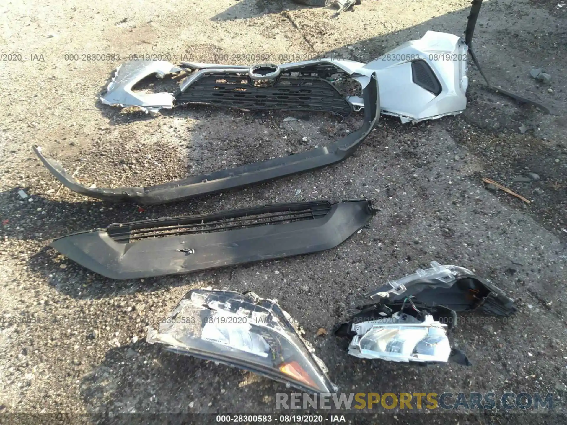 12 Photograph of a damaged car 2T3H1RFV5LC038218 TOYOTA RAV4 2020