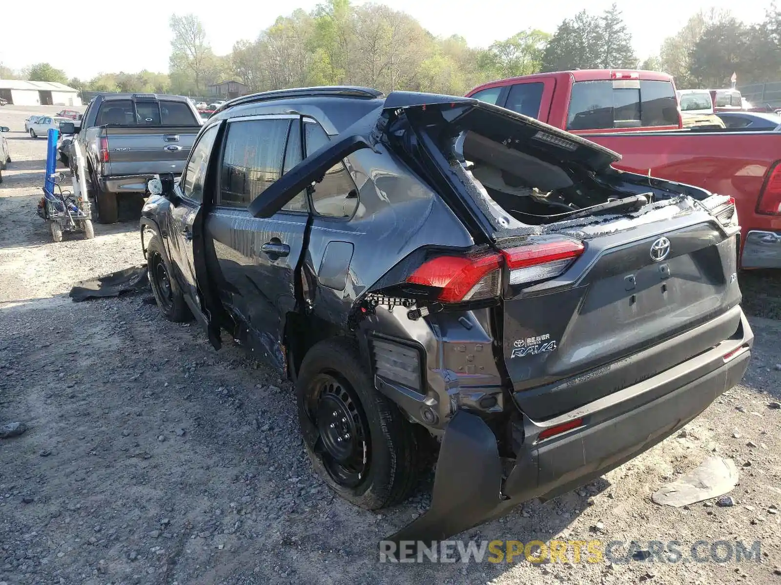 3 Photograph of a damaged car 2T3H1RFV5LC039675 TOYOTA RAV4 2020