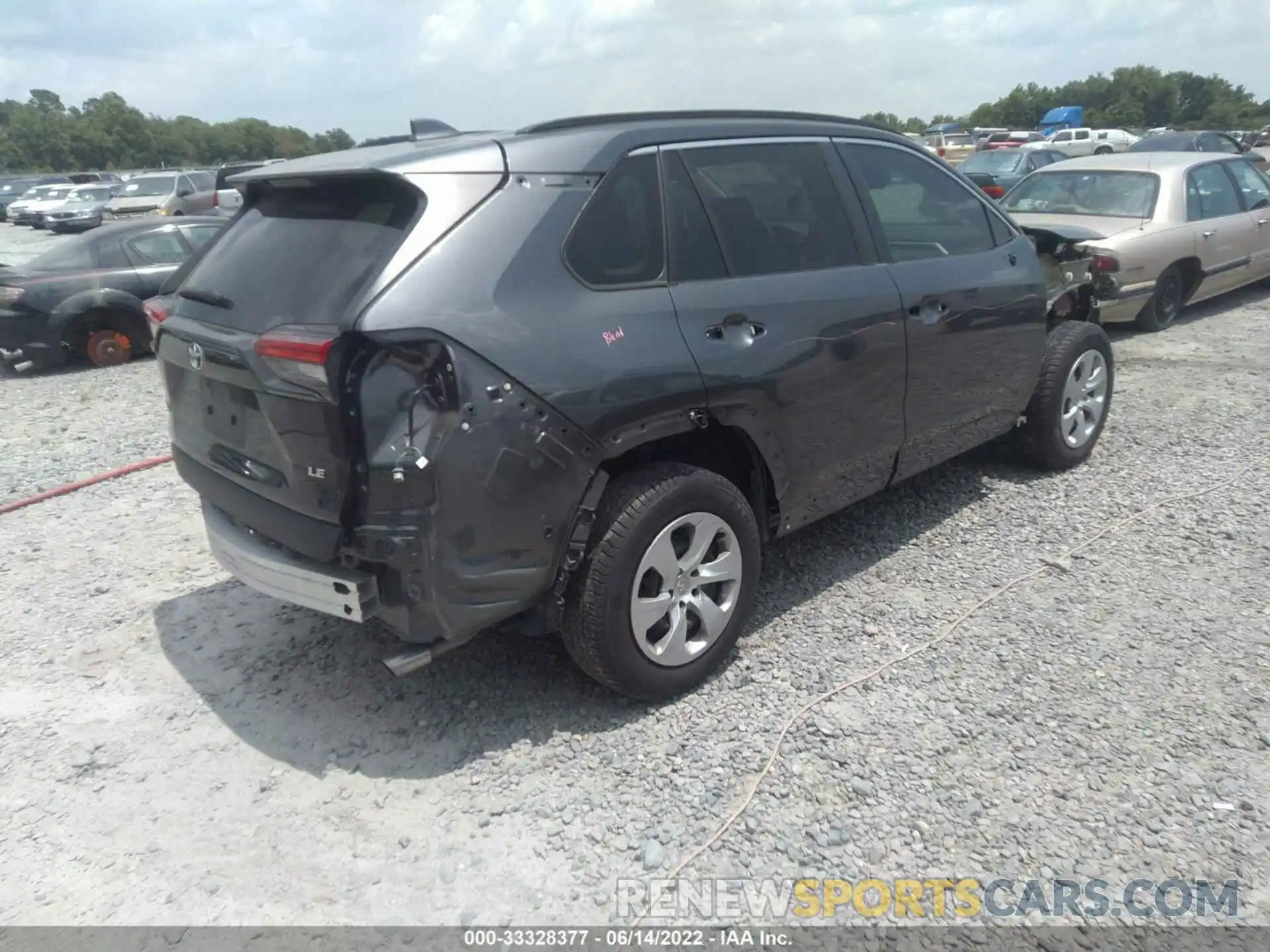 4 Photograph of a damaged car 2T3H1RFV5LC042558 TOYOTA RAV4 2020