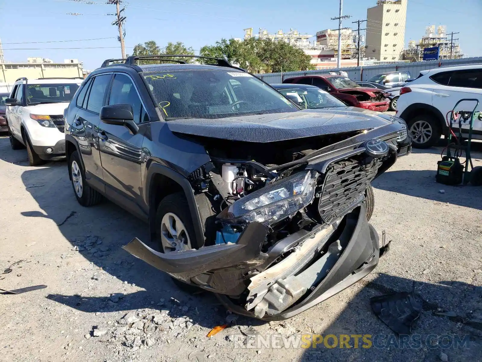 1 Photograph of a damaged car 2T3H1RFV5LC046108 TOYOTA RAV4 2020