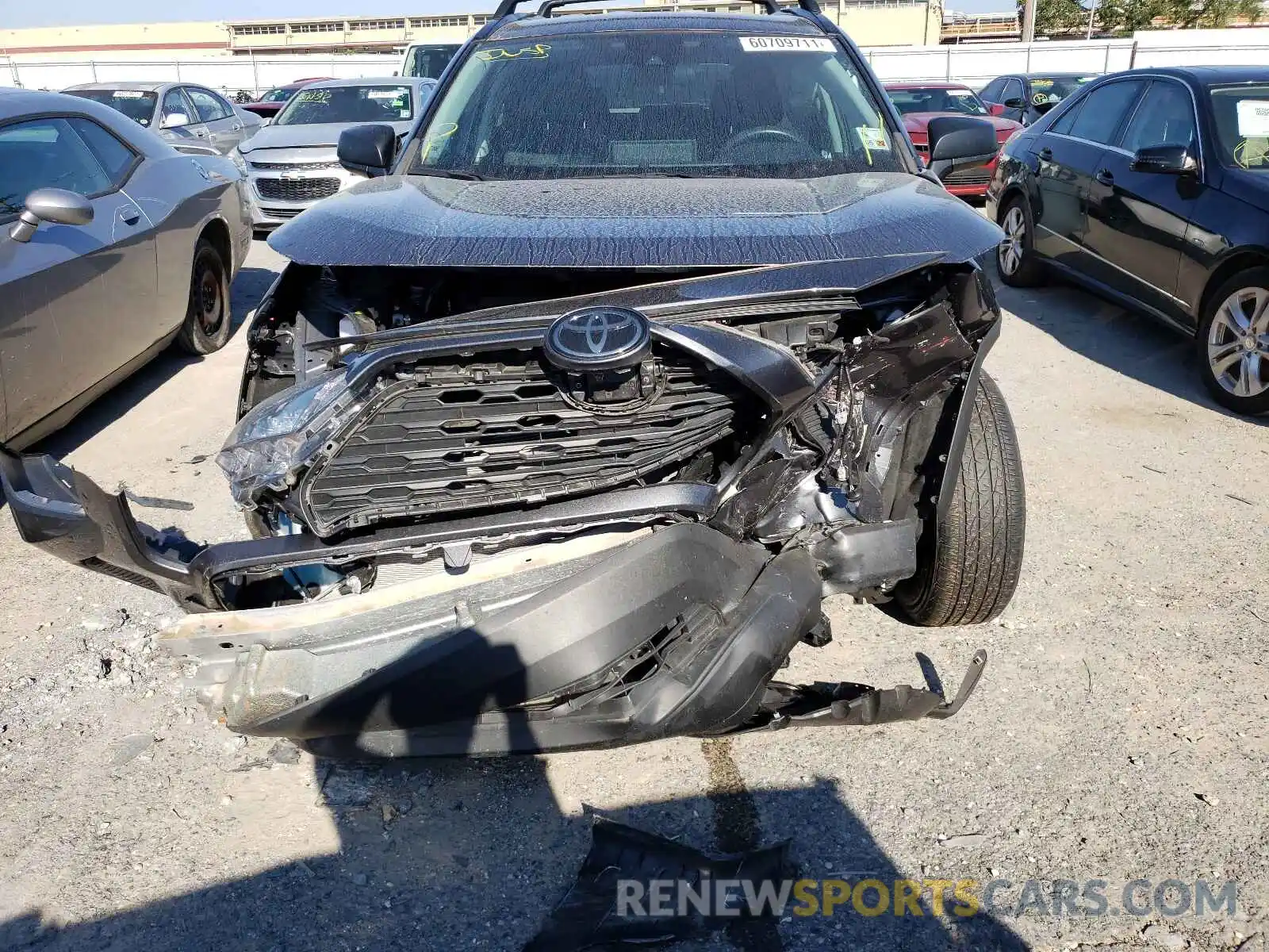 9 Photograph of a damaged car 2T3H1RFV5LC046108 TOYOTA RAV4 2020