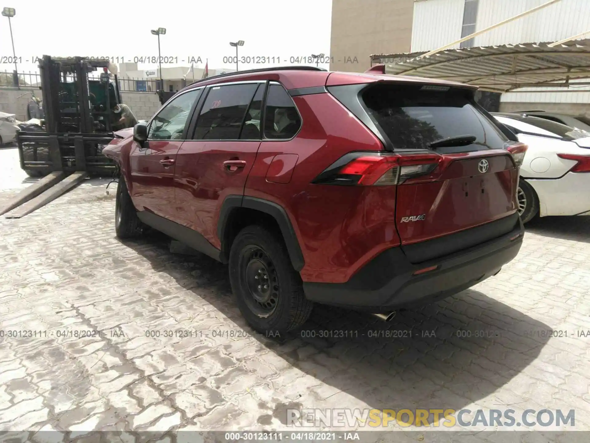 3 Фотография поврежденного автомобиля 2T3H1RFV5LC049753 TOYOTA RAV4 2020