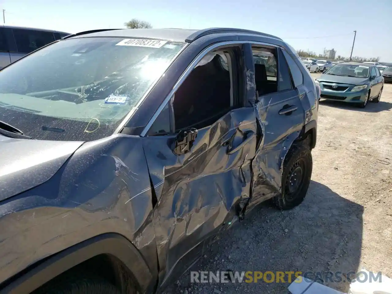 9 Photograph of a damaged car 2T3H1RFV5LC067038 TOYOTA RAV4 2020