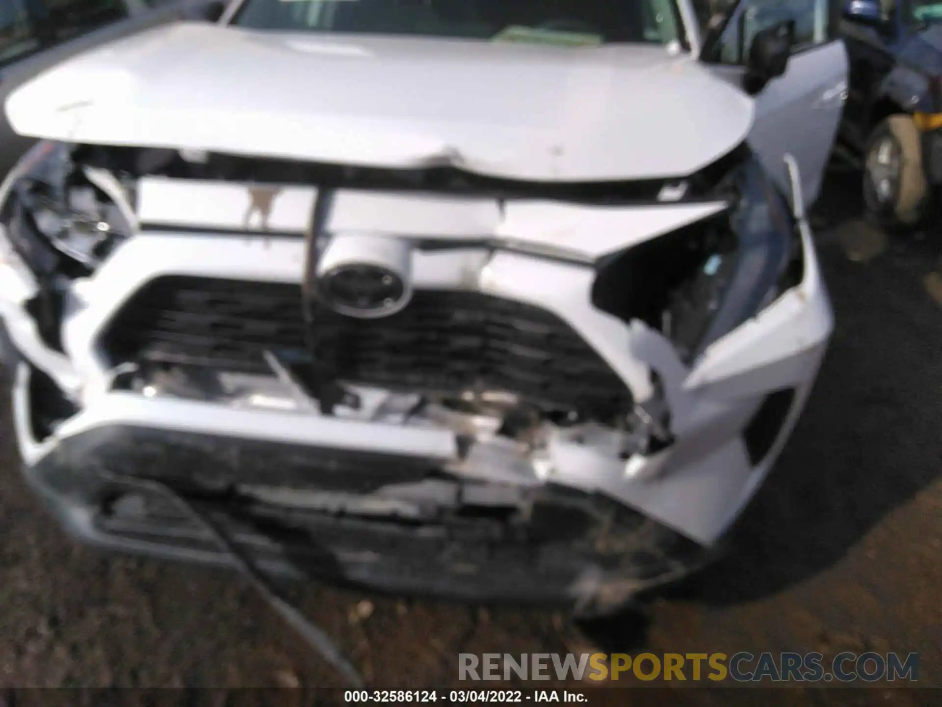 6 Photograph of a damaged car 2T3H1RFV5LC076077 TOYOTA RAV4 2020