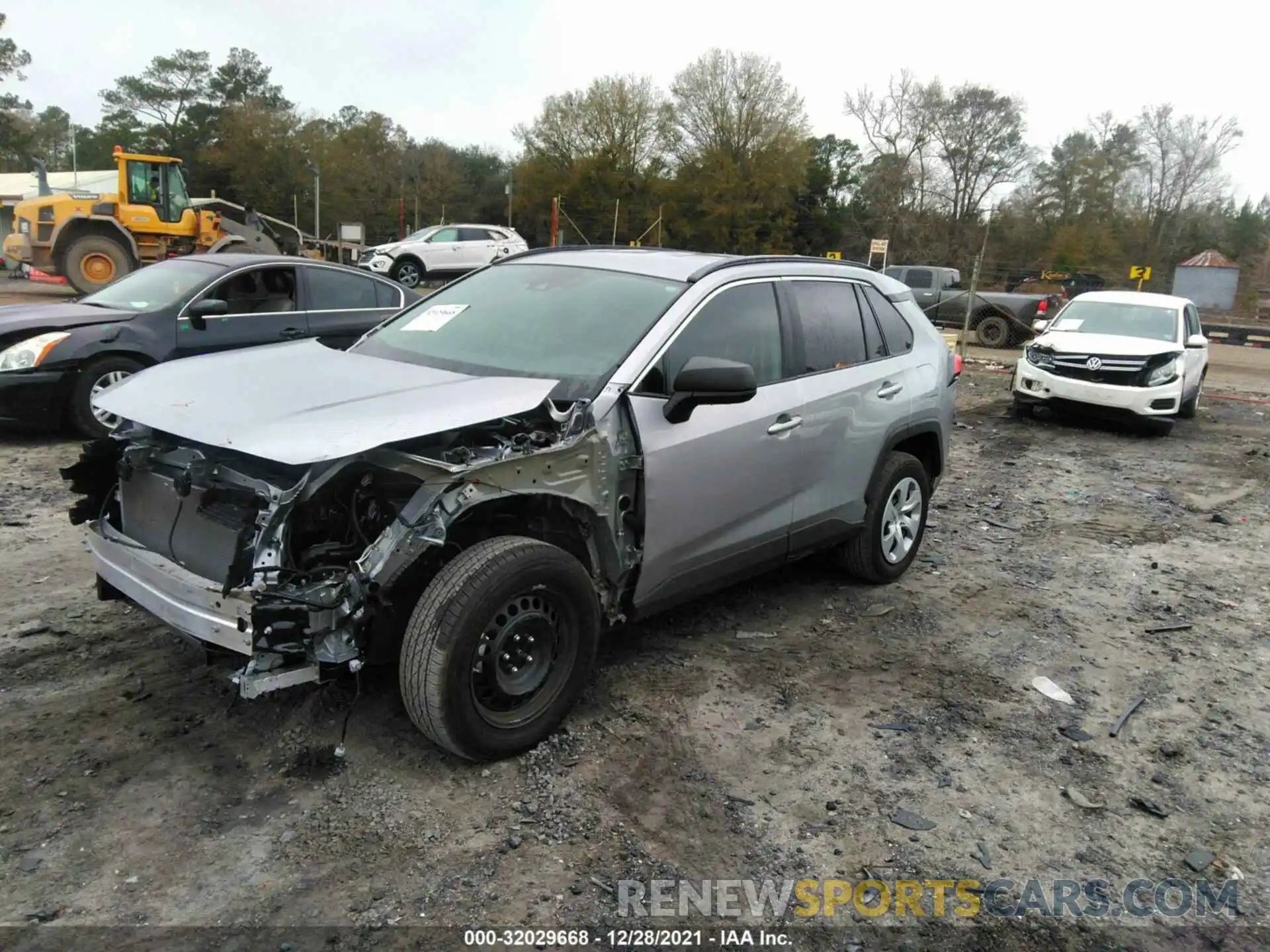 2 Photograph of a damaged car 2T3H1RFV5LC083367 TOYOTA RAV4 2020