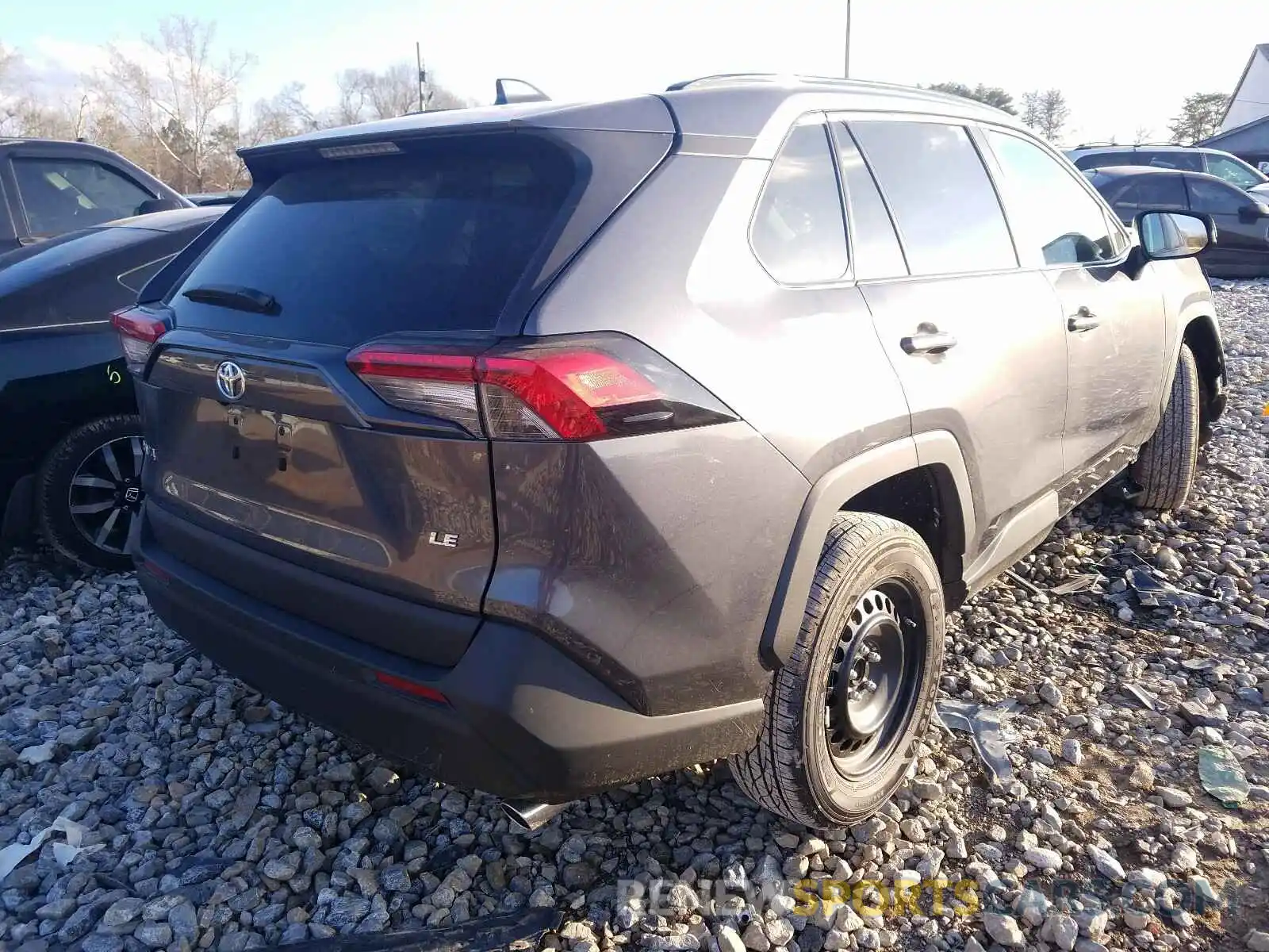 4 Photograph of a damaged car 2T3H1RFV5LC084132 TOYOTA RAV4 2020