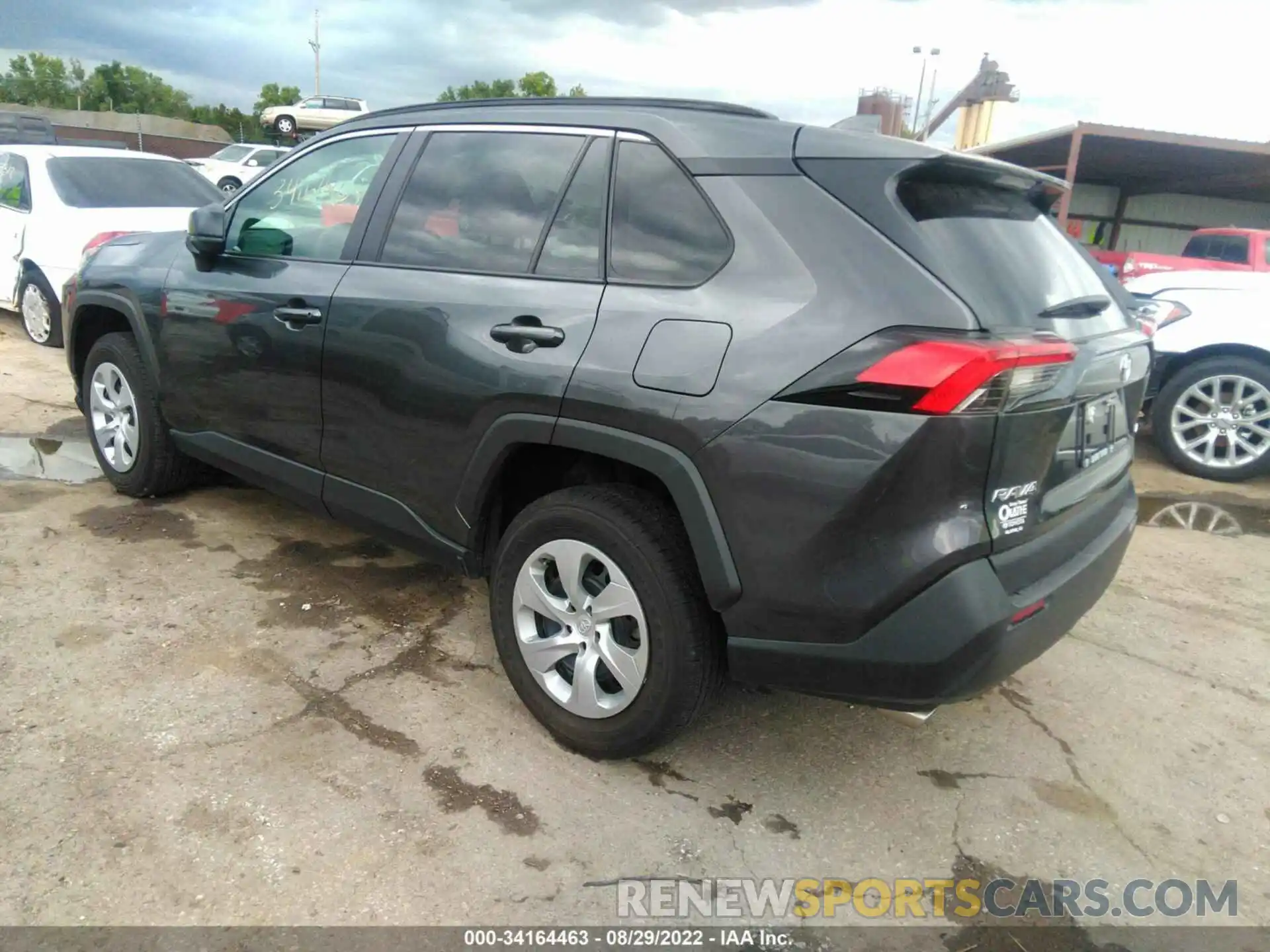 3 Фотография поврежденного автомобиля 2T3H1RFV5LC085765 TOYOTA RAV4 2020