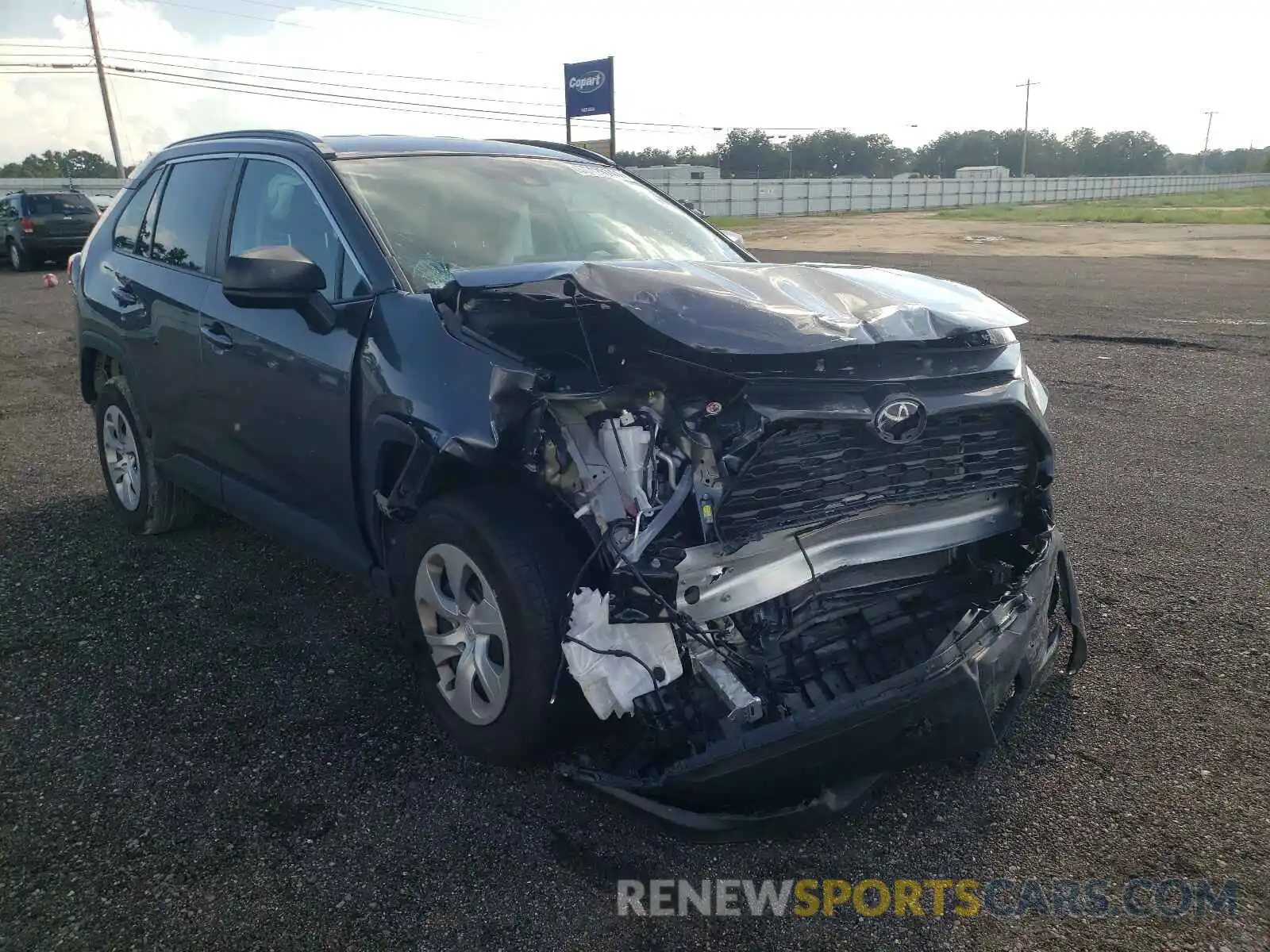 1 Photograph of a damaged car 2T3H1RFV5LW058242 TOYOTA RAV4 2020