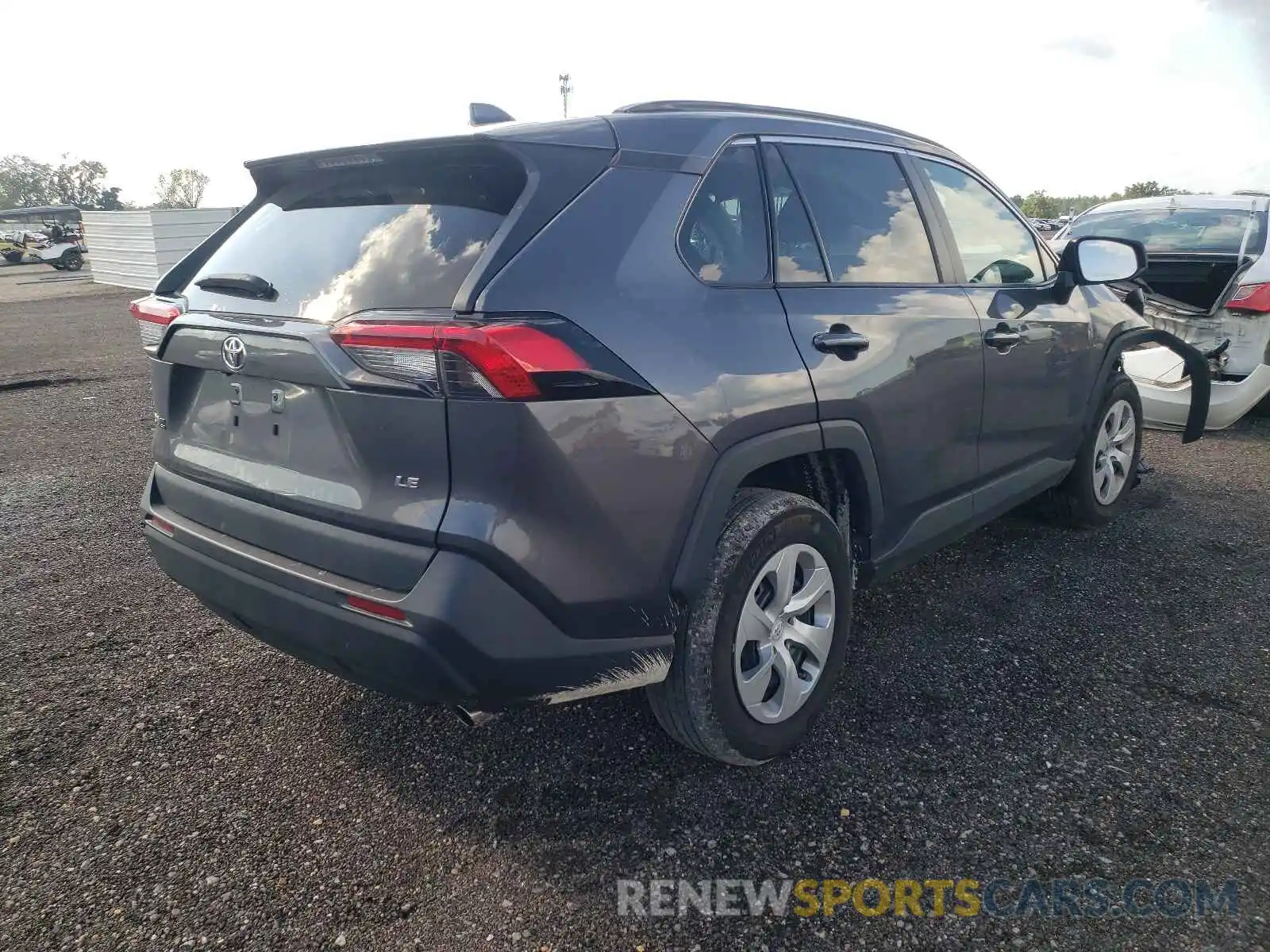 4 Photograph of a damaged car 2T3H1RFV5LW058242 TOYOTA RAV4 2020