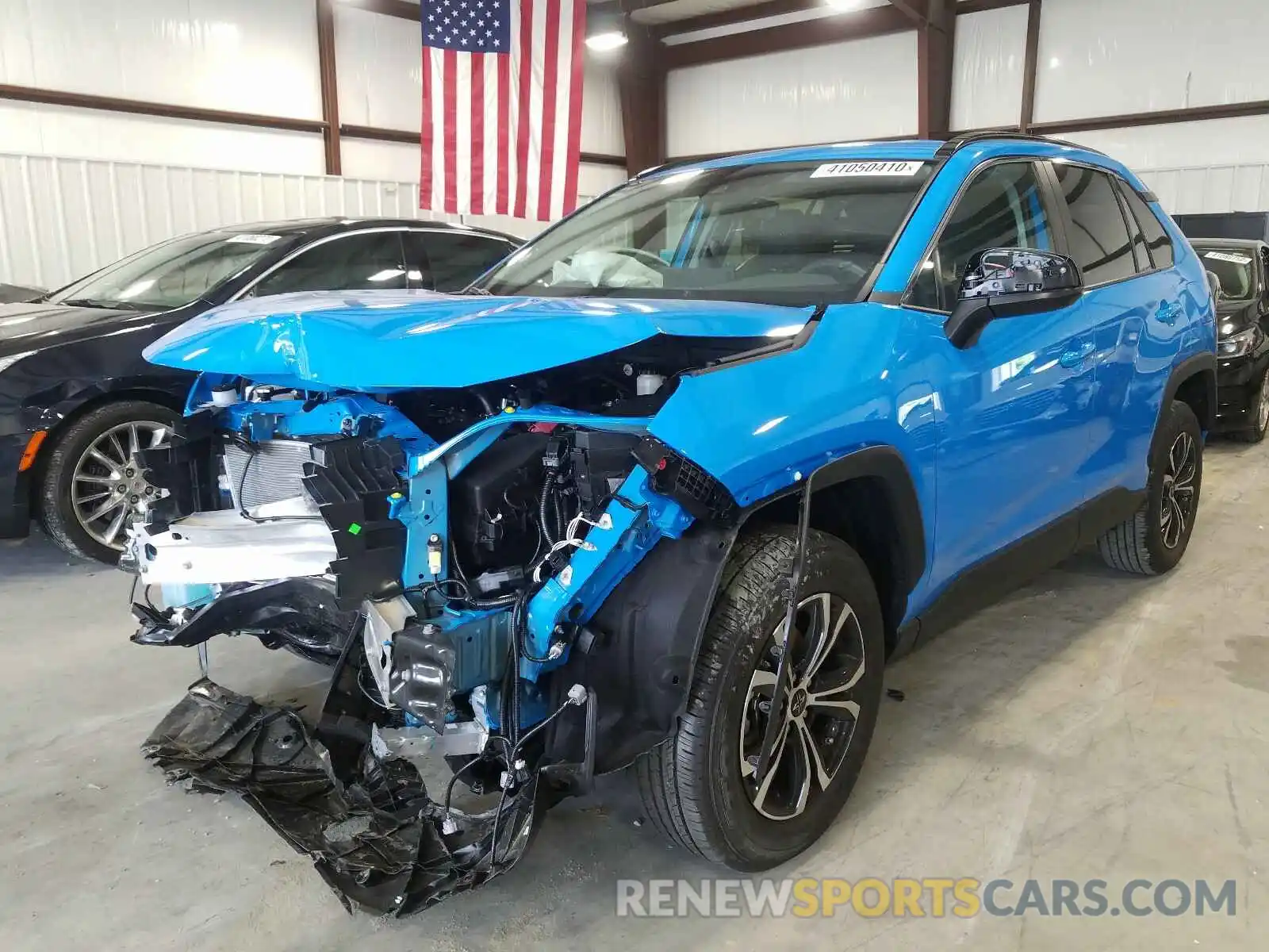 2 Photograph of a damaged car 2T3H1RFV5LW067961 TOYOTA RAV4 2020