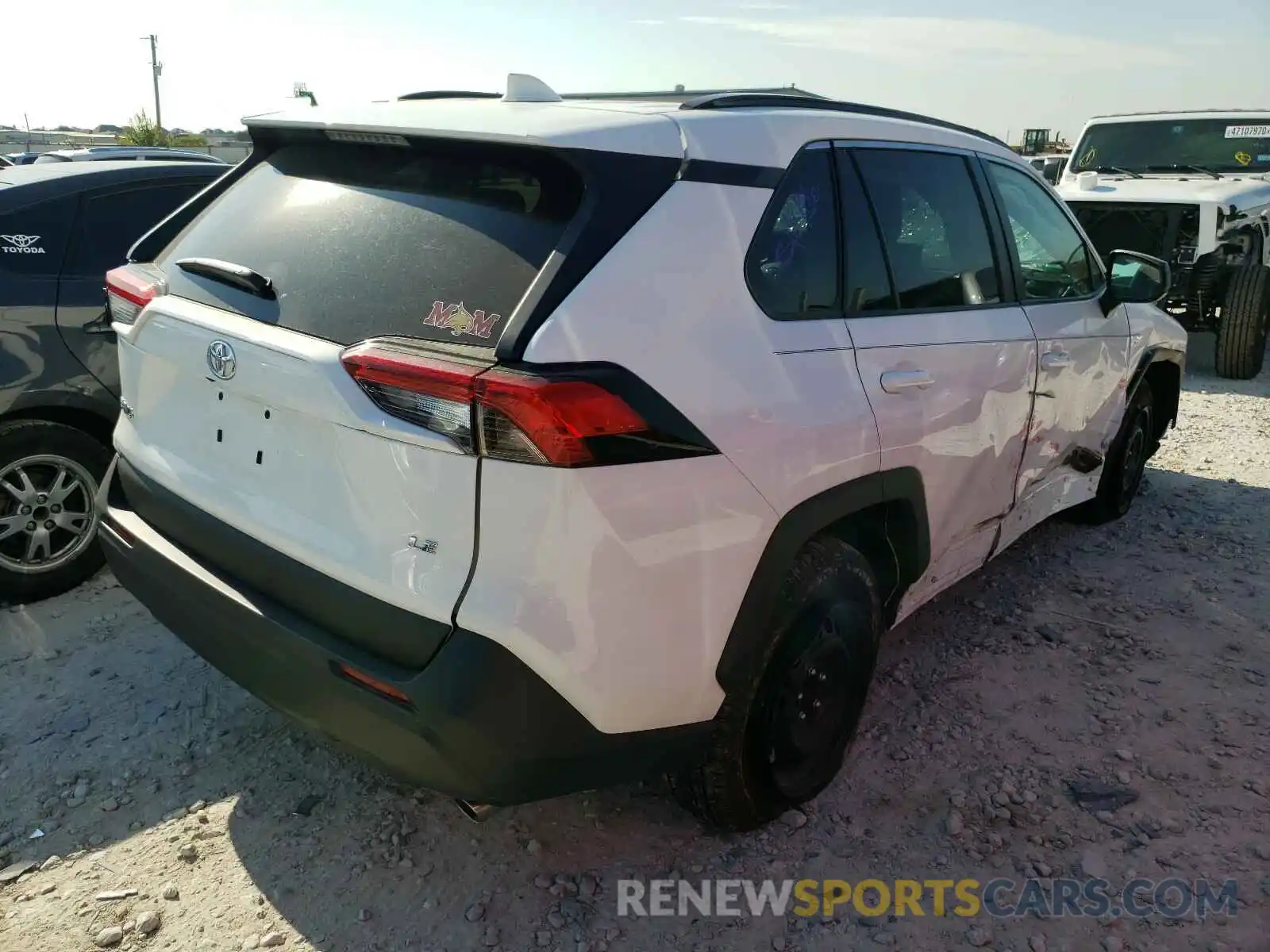 4 Photograph of a damaged car 2T3H1RFV5LW073968 TOYOTA RAV4 2020