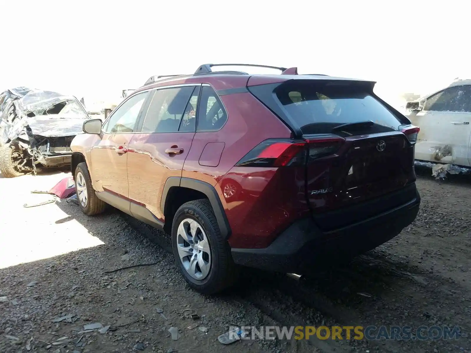 3 Photograph of a damaged car 2T3H1RFV5LW077938 TOYOTA RAV4 2020