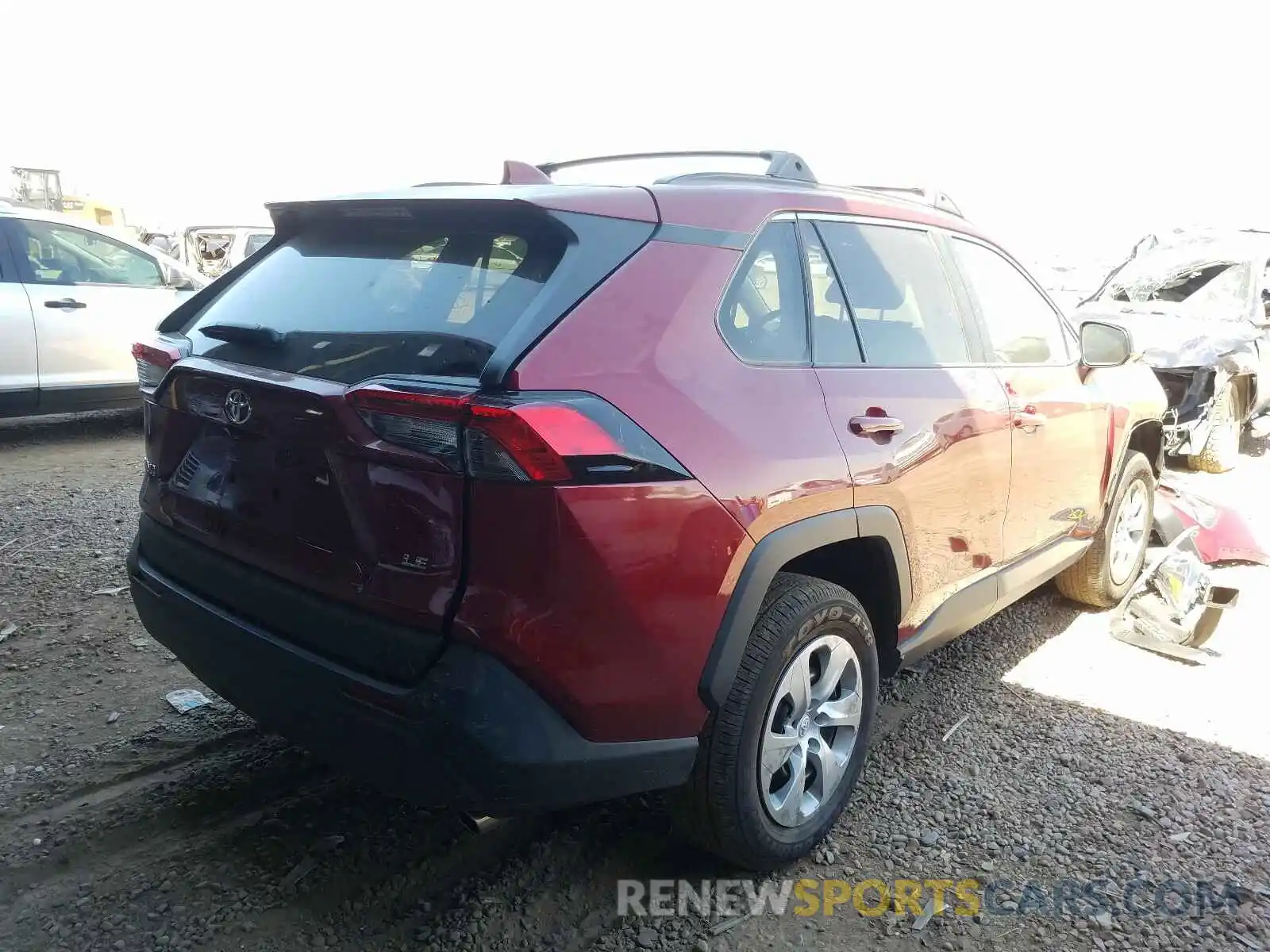 4 Photograph of a damaged car 2T3H1RFV5LW077938 TOYOTA RAV4 2020