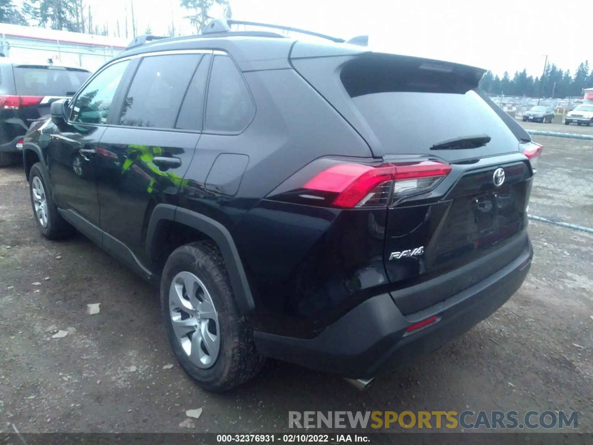 3 Фотография поврежденного автомобиля 2T3H1RFV5LW082394 TOYOTA RAV4 2020