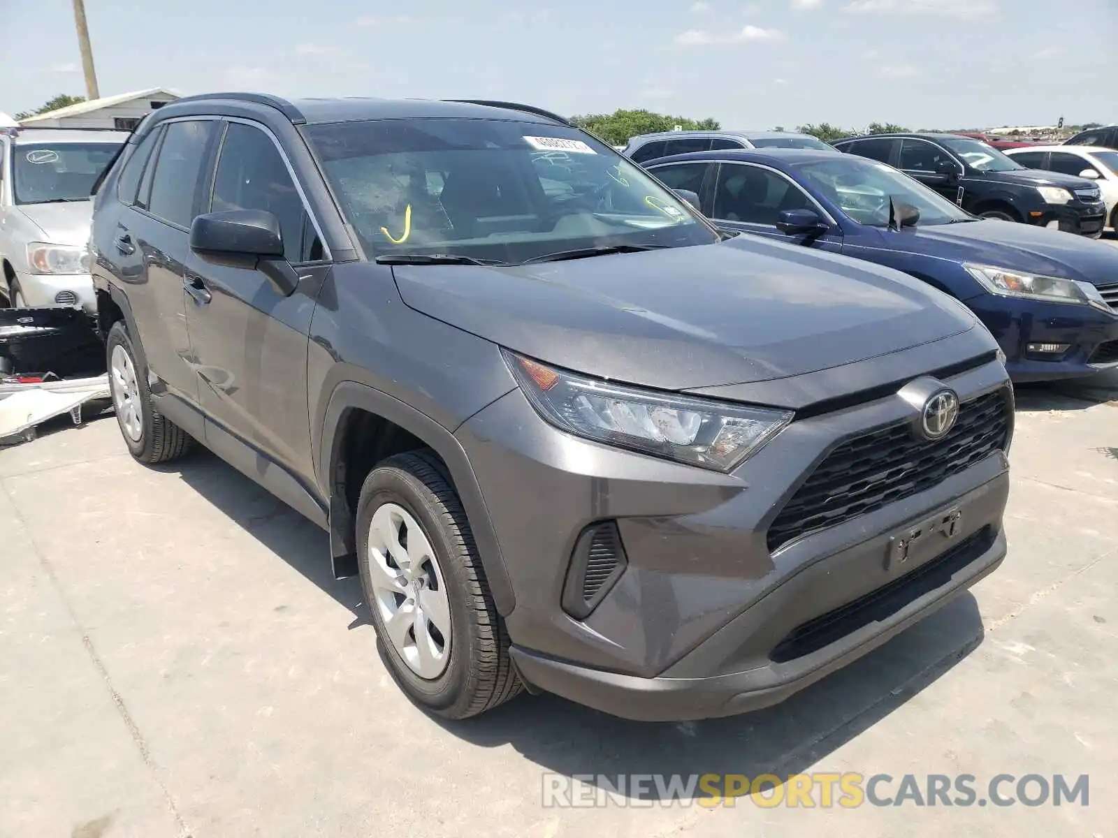 1 Photograph of a damaged car 2T3H1RFV5LW085389 TOYOTA RAV4 2020