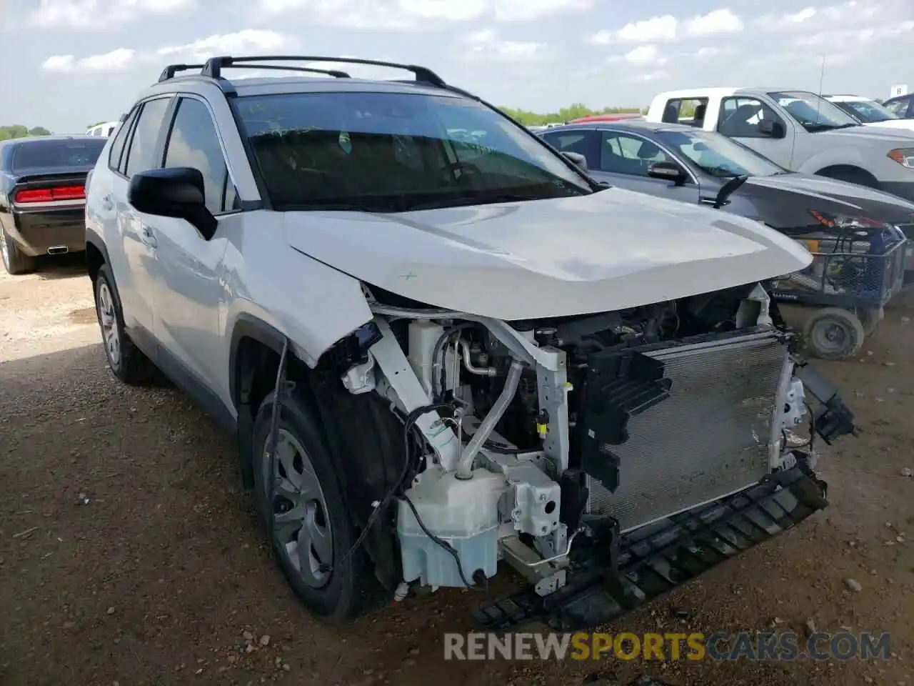 1 Photograph of a damaged car 2T3H1RFV5LW085456 TOYOTA RAV4 2020