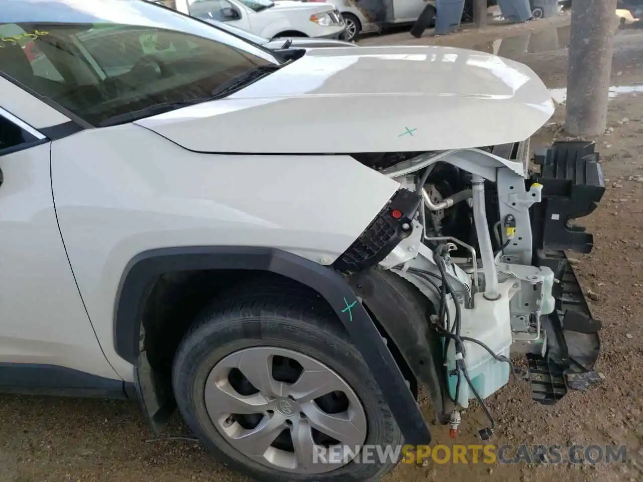 9 Photograph of a damaged car 2T3H1RFV5LW085456 TOYOTA RAV4 2020