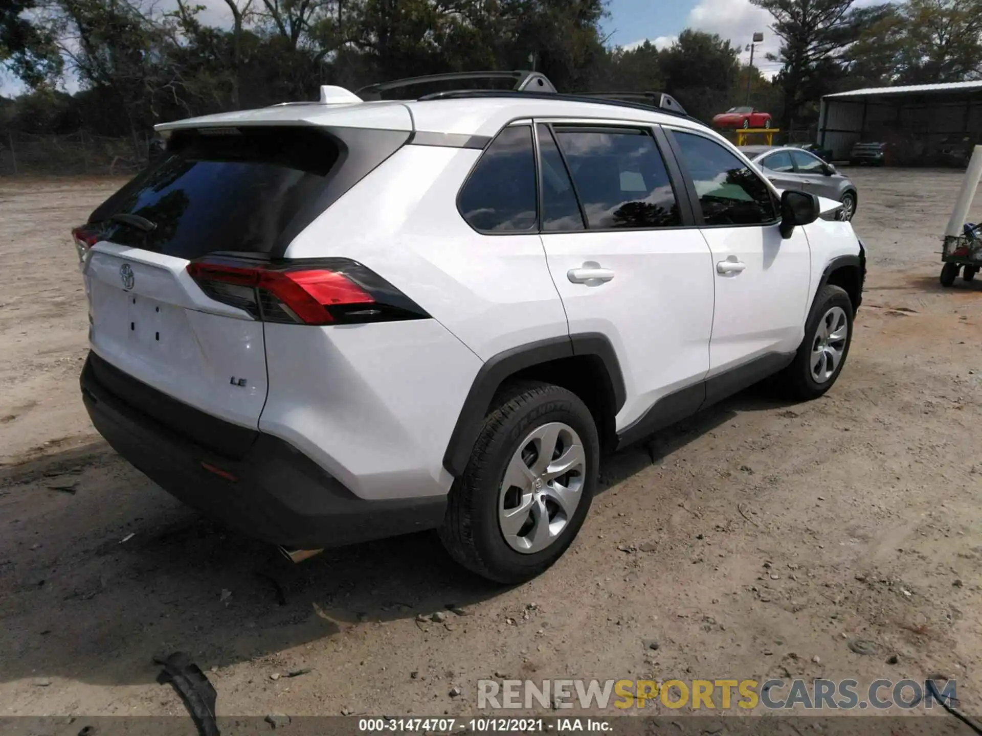 4 Photograph of a damaged car 2T3H1RFV5LW089538 TOYOTA RAV4 2020